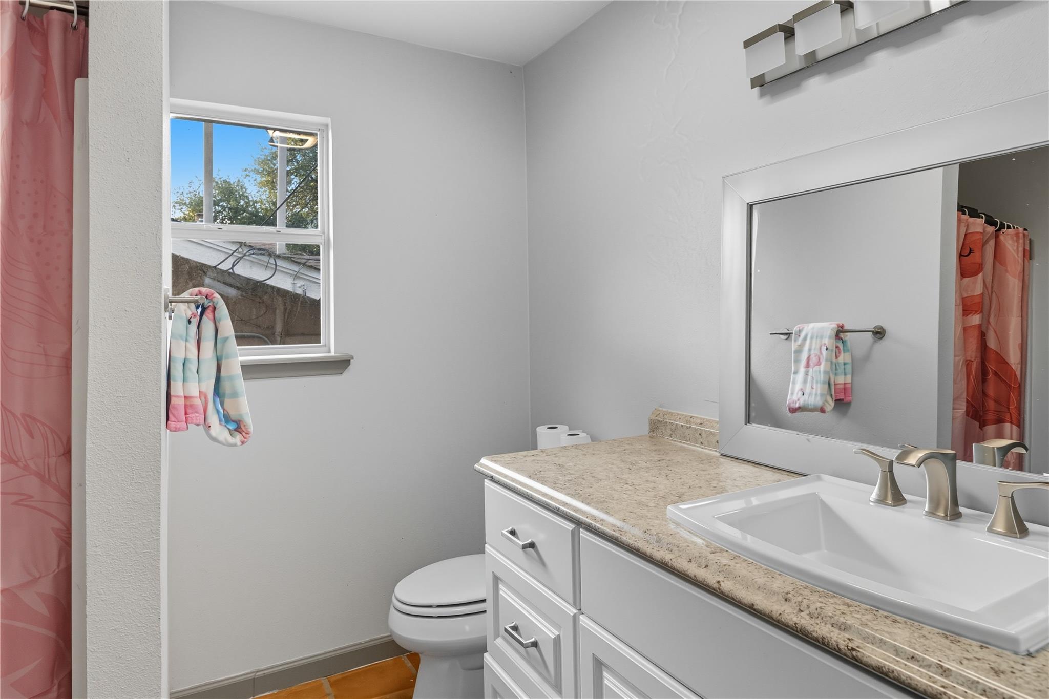 Image 23 of 29 For 11405 Antler Ln