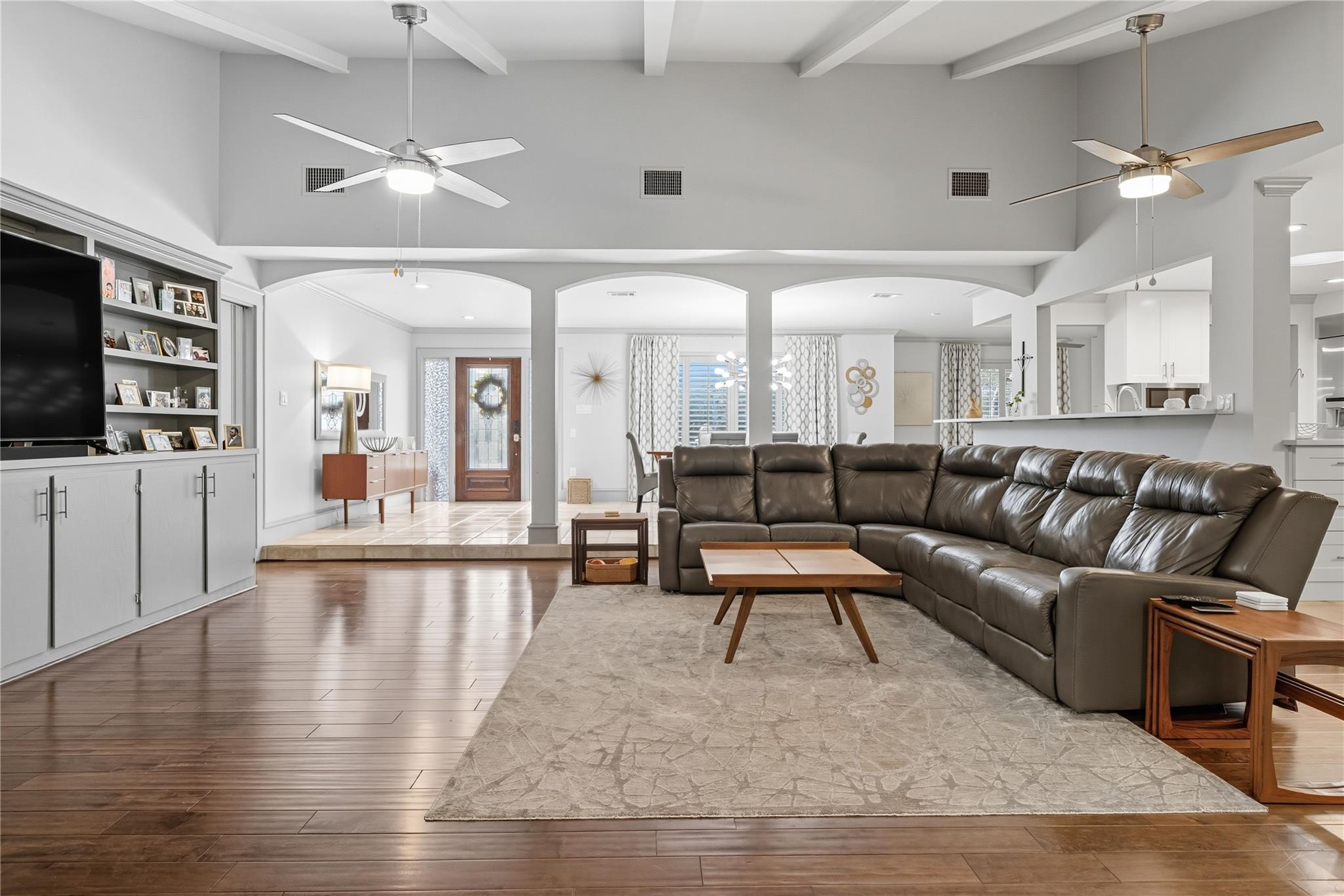 Image 9 of 29 For 11405 Antler Ln