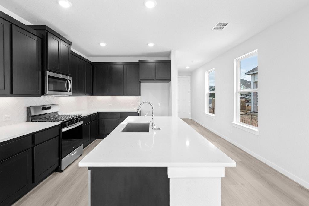 Image 11 of 28 For 1518 Bluff Path