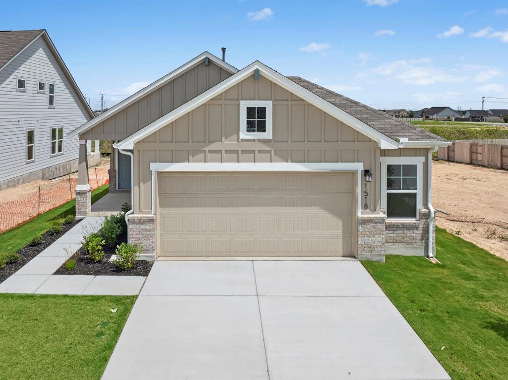 Image 3 of 28 For 1518 Bluff Path