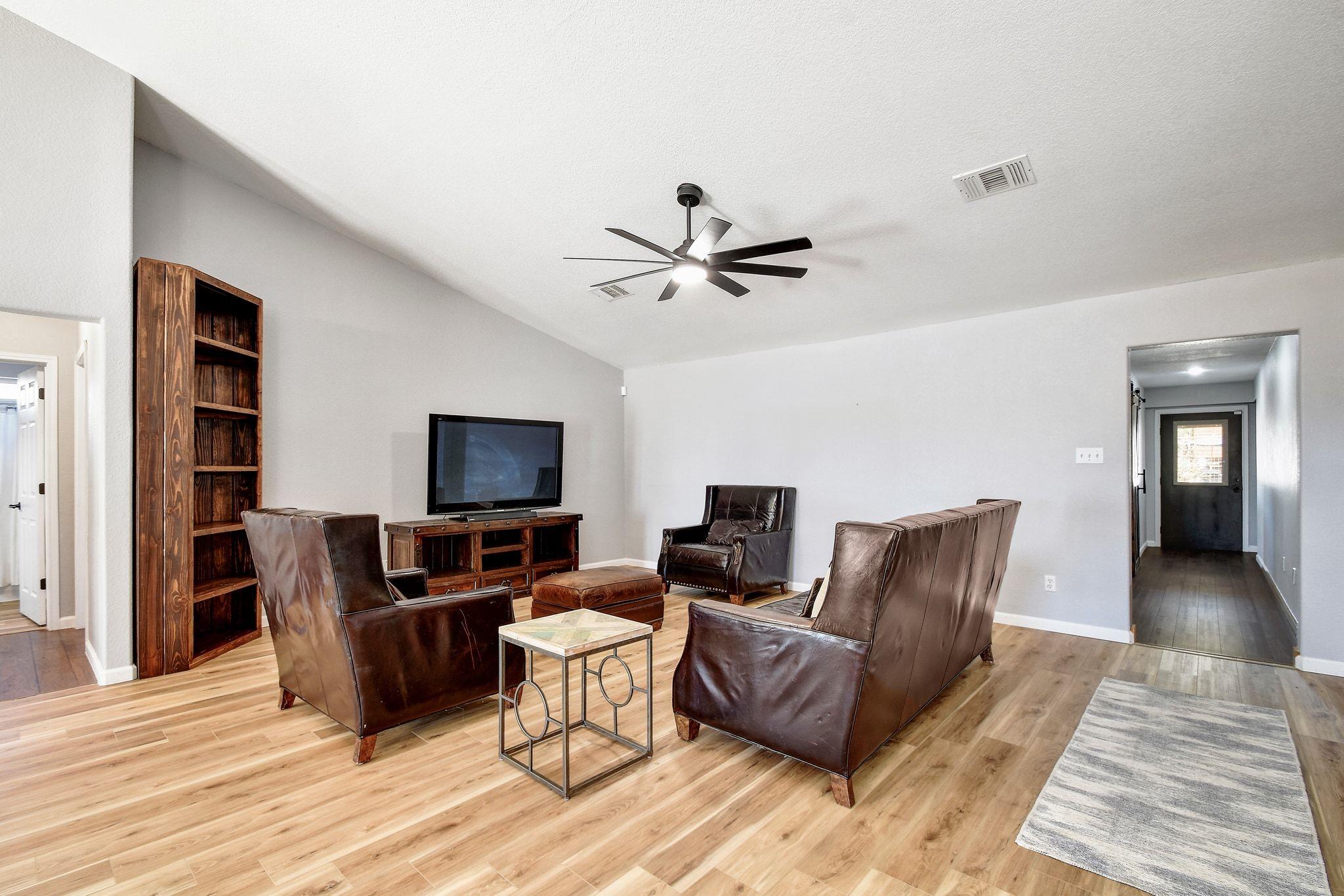 Image 9 of 25 For 1265 Bob White Dr