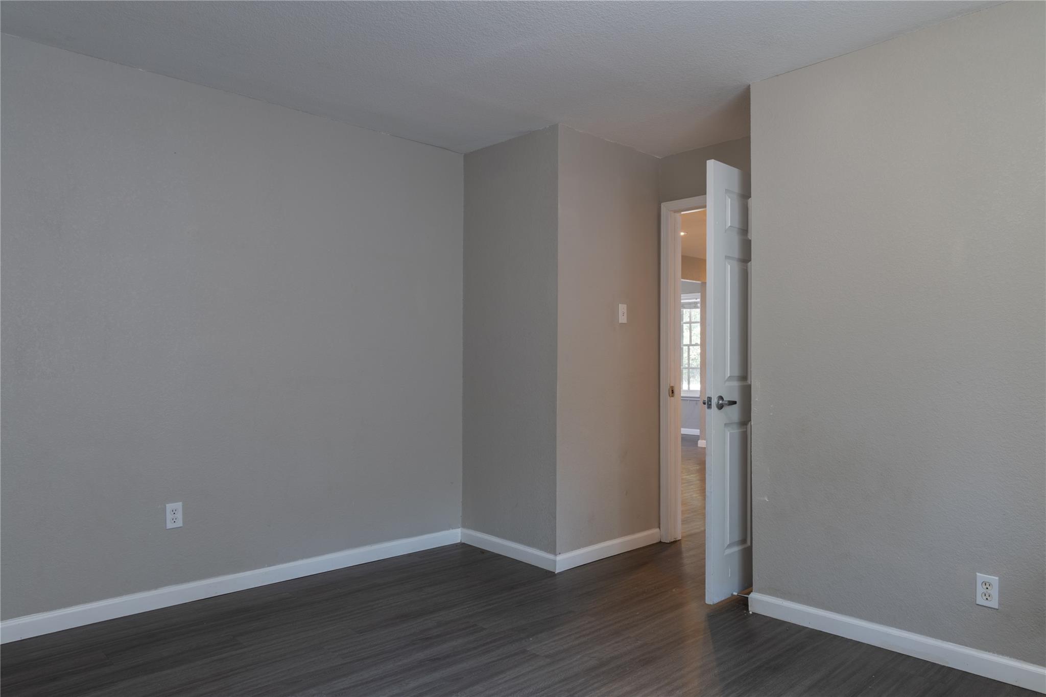 Image 10 of 26 For 120 Erskine Ferry Rd