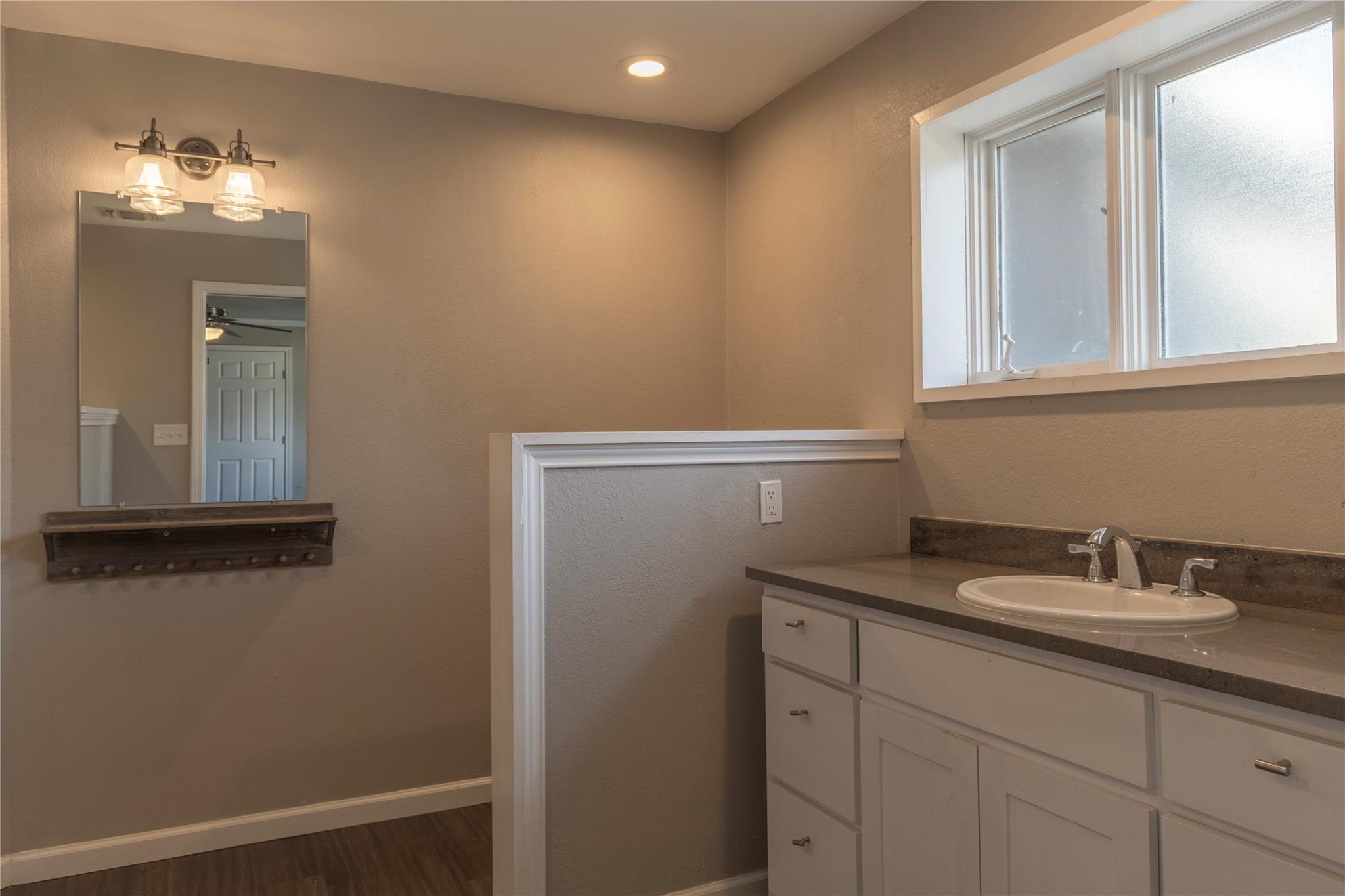 Image 14 of 26 For 120 Erskine Ferry Rd