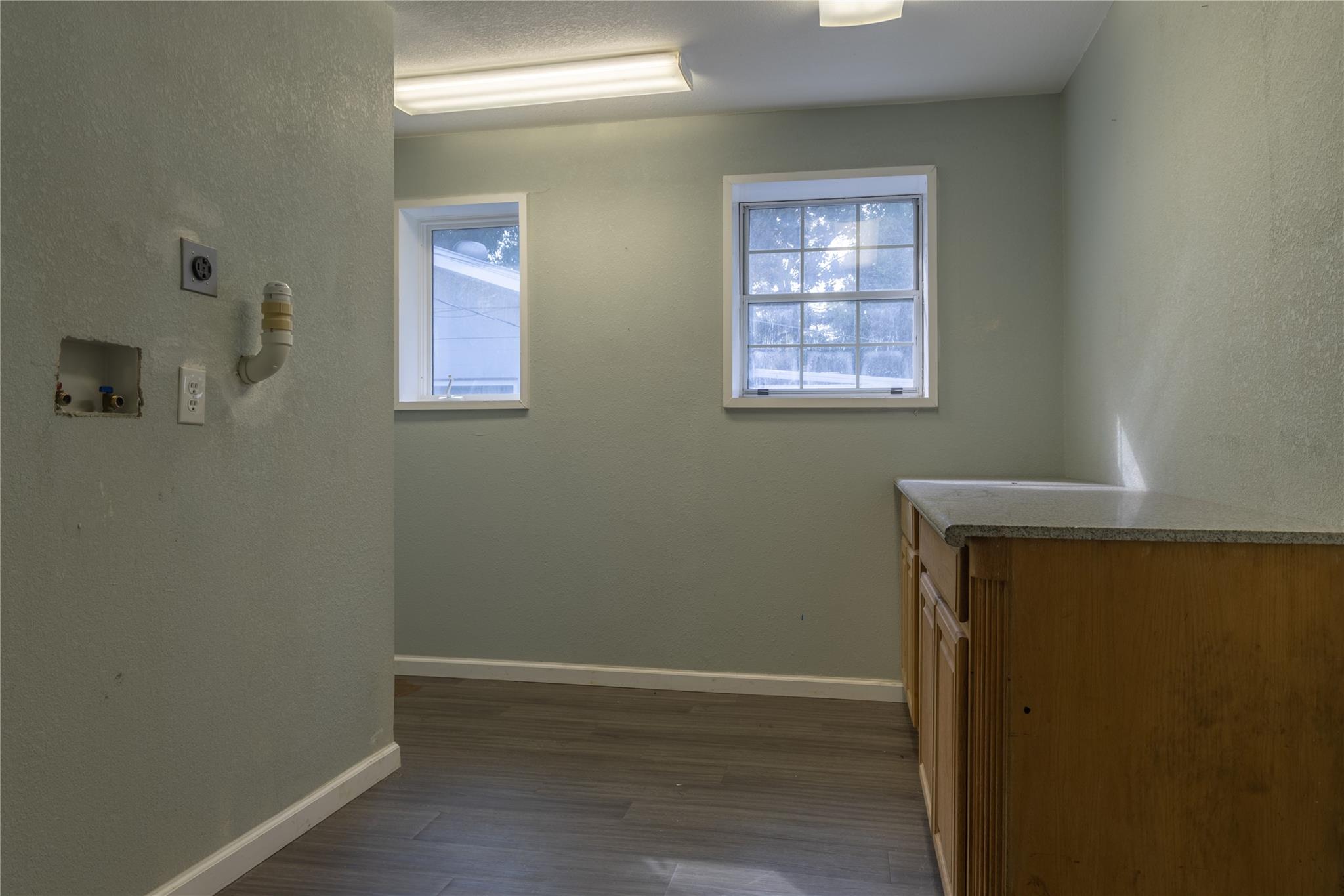 Image 17 of 26 For 120 Erskine Ferry Rd