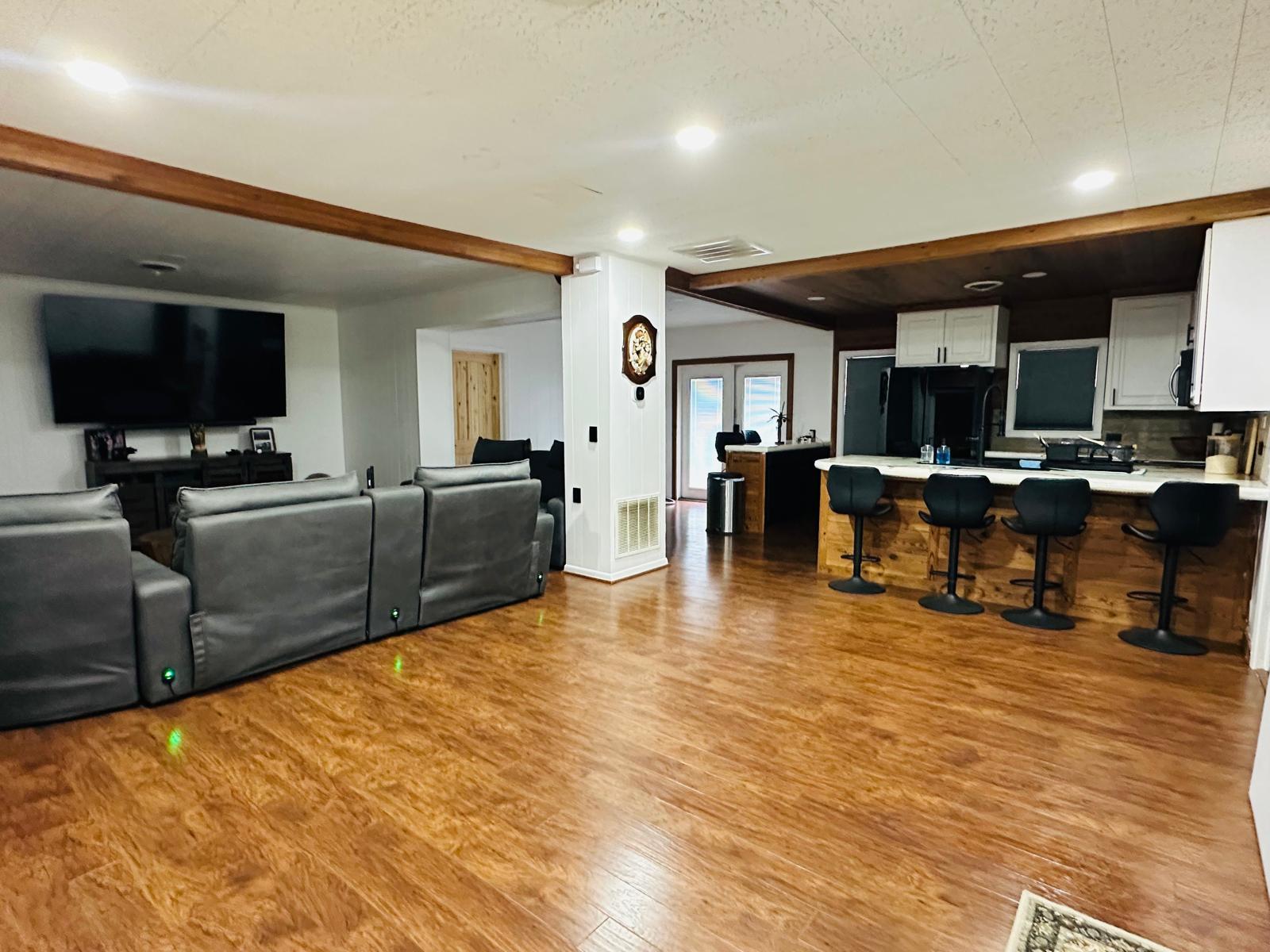 Image 18 of 38 For 1696 Fm 884  