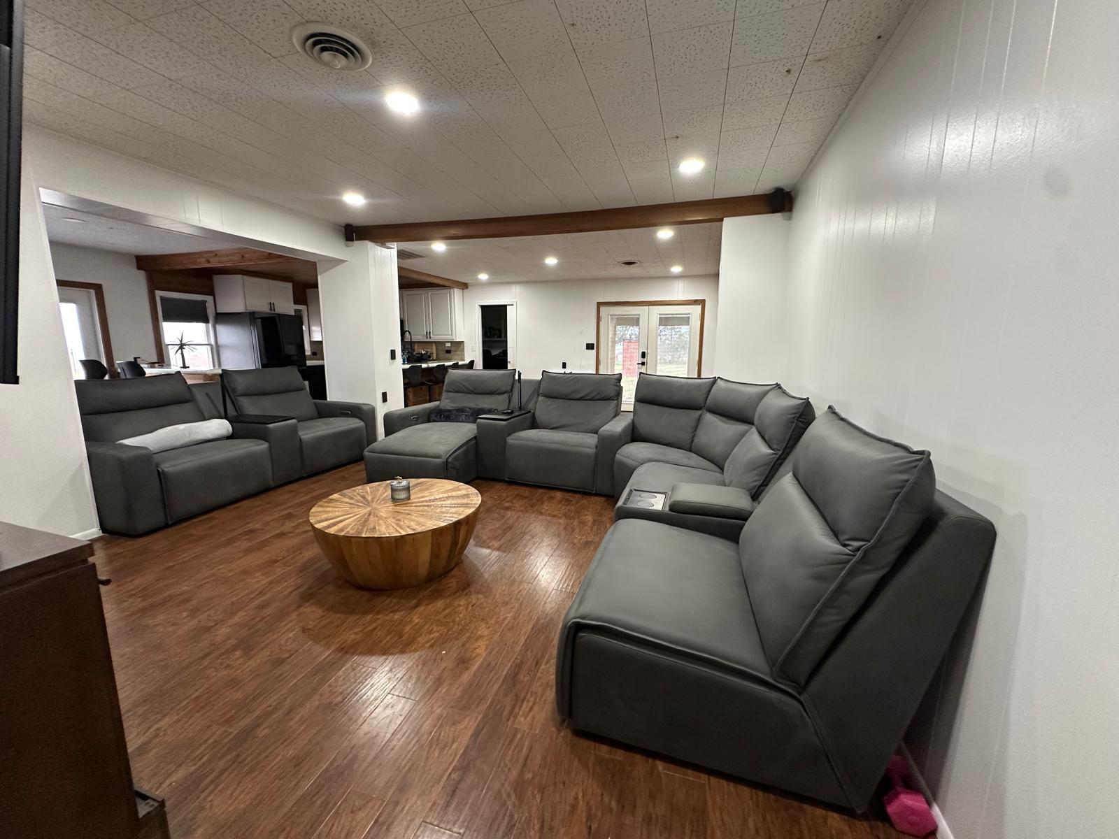 Image 35 of 38 For 1696 Fm 884  