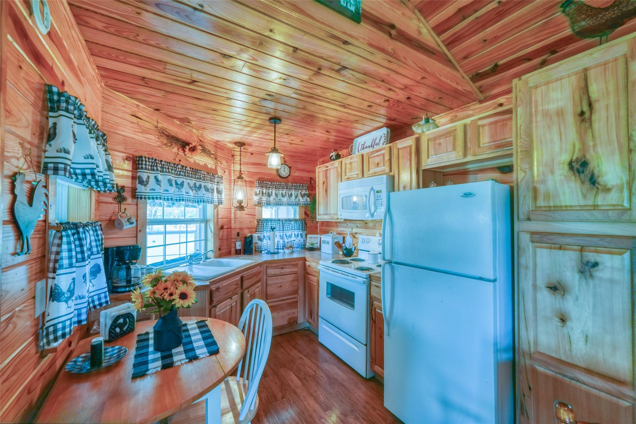 Image 13 of 40 For 504 Avenue N