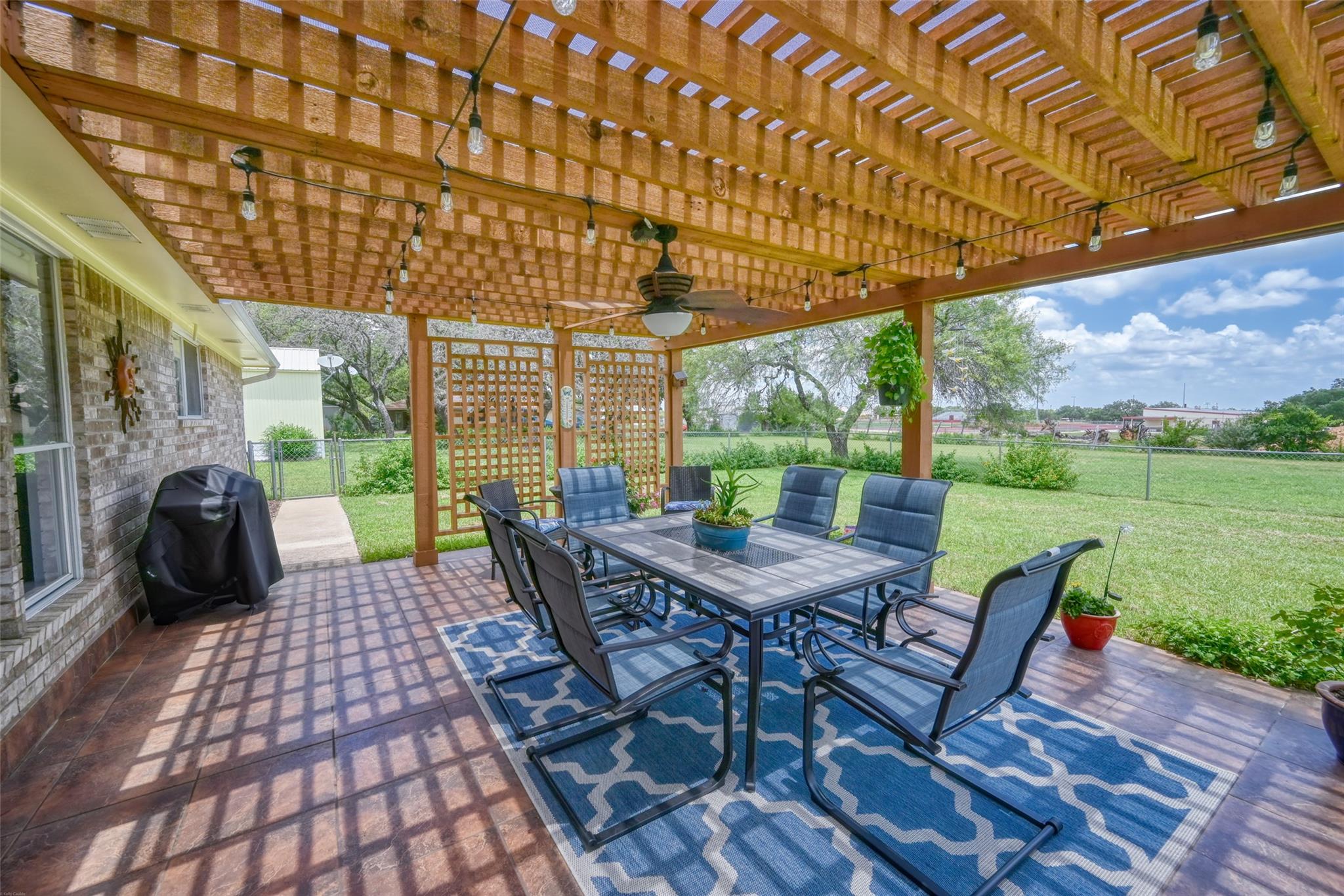 Image 18 of 40 For 504 Avenue N