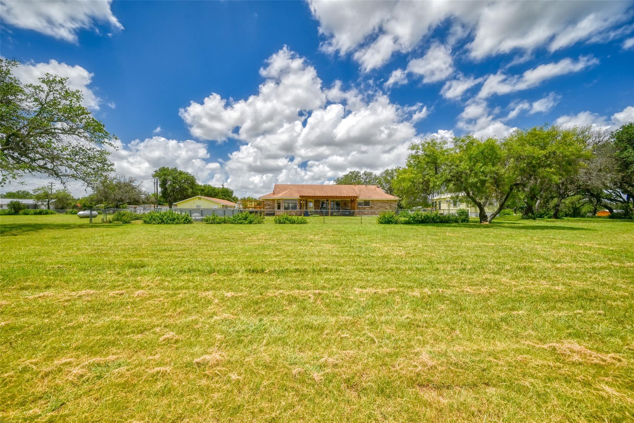 Image 7 of 40 For 504 Avenue N