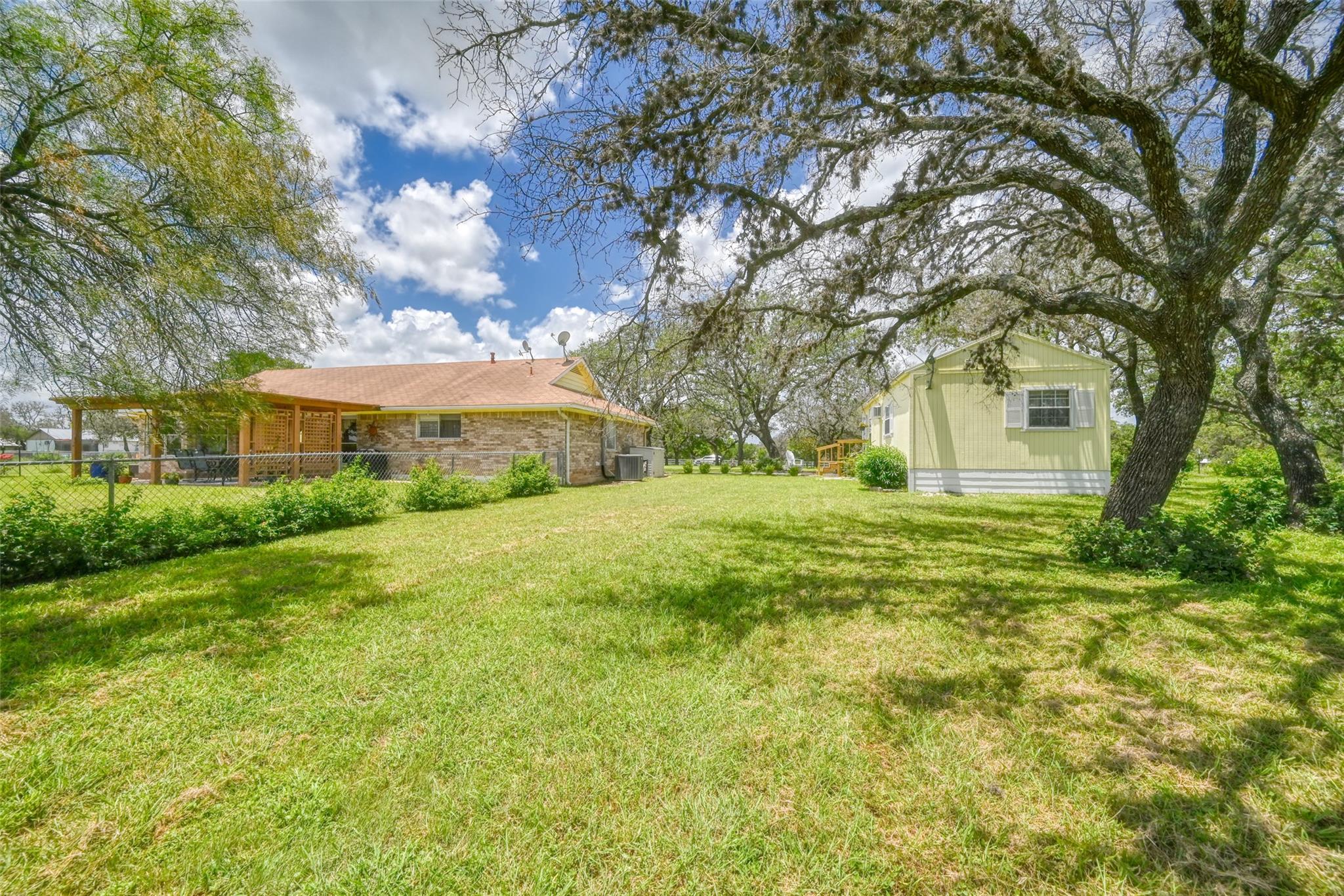 Image 8 of 40 For 504 Avenue N