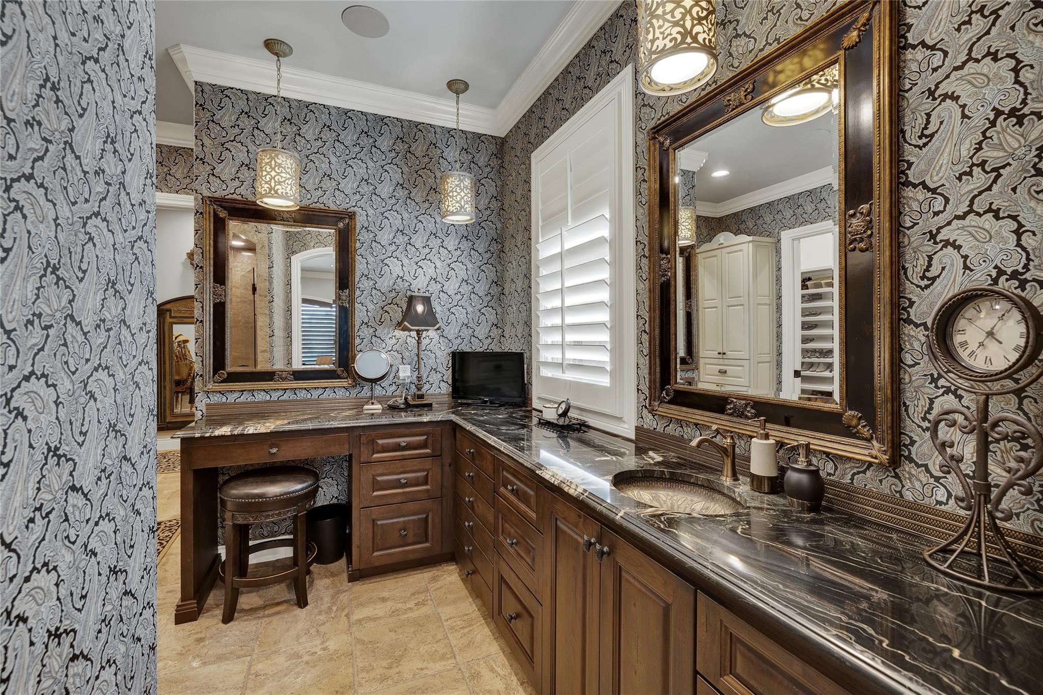 Image 17 of 40 For 1379 Bellesop Blvd