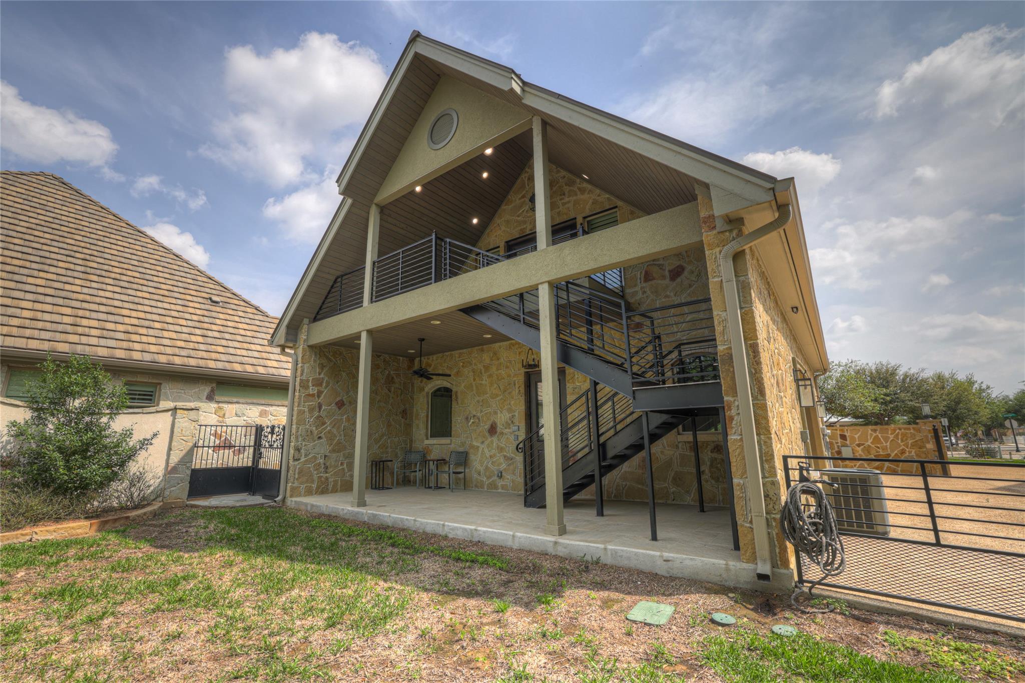 Image 31 of 40 For 1379 Bellesop Blvd
