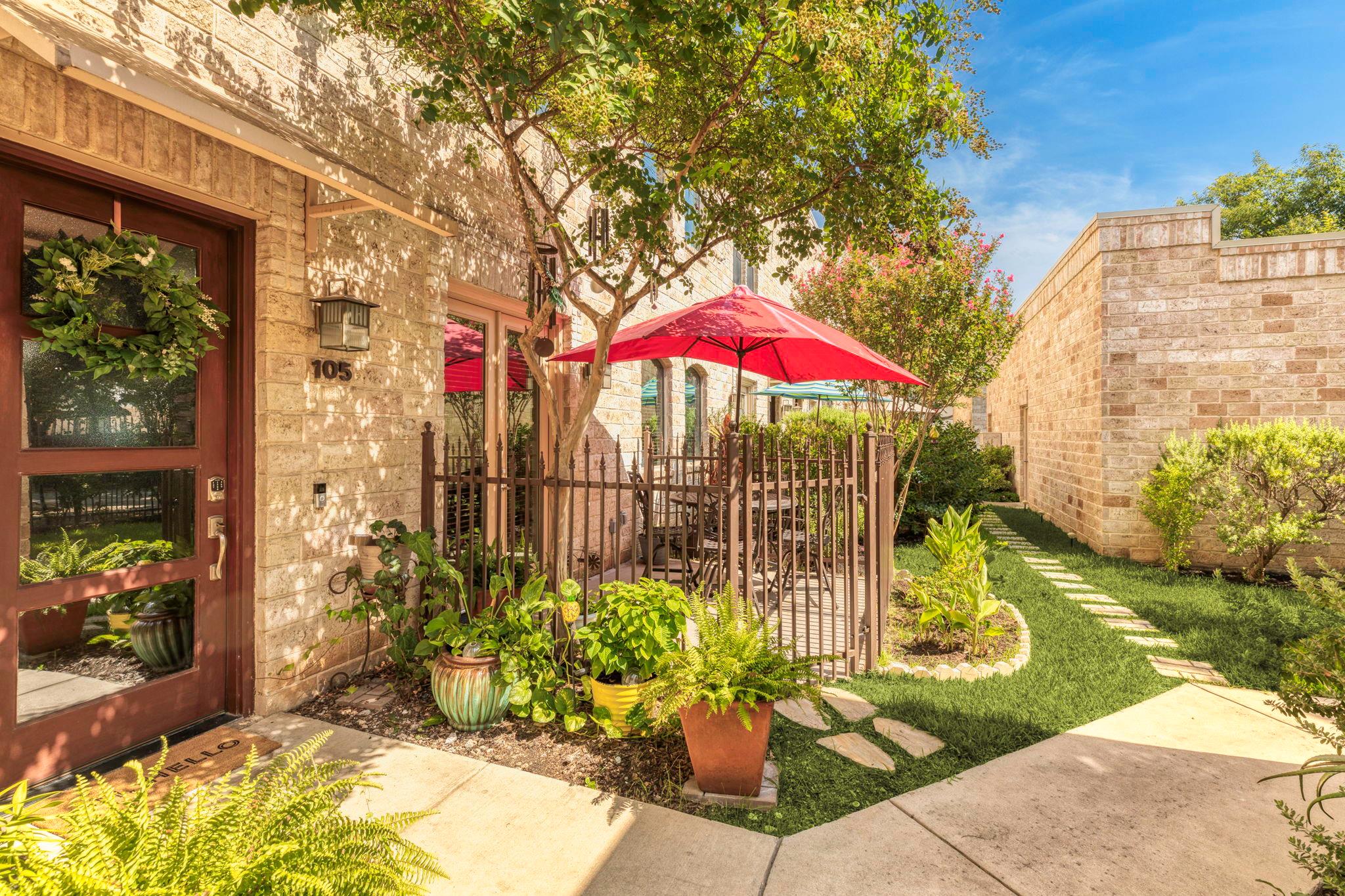Details for 1202 Flores St 105, San Antonio, TX 78204