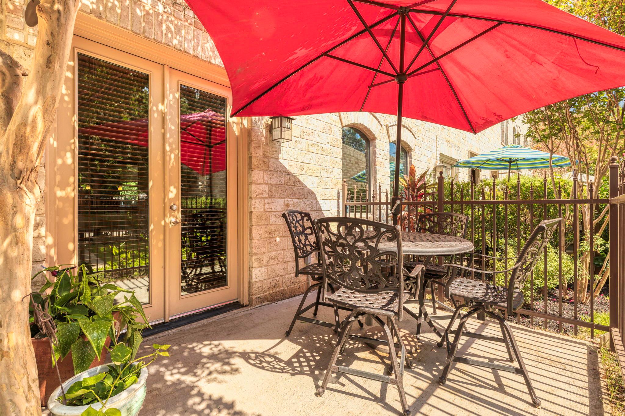 Image 8 of 34 For 1202 Flores St 105