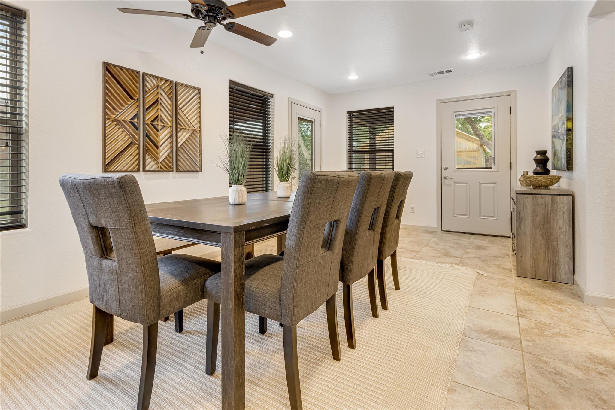Image 11 of 28 For 1374 Forest View Dr