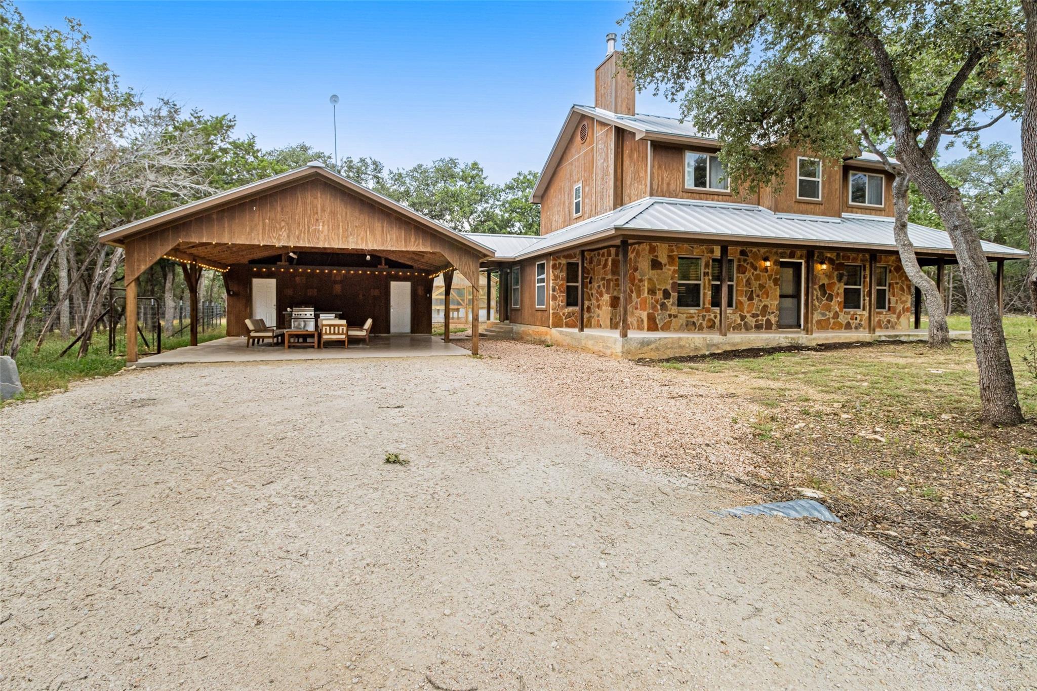 Image 7 of 28 For 1374 Forest View Dr