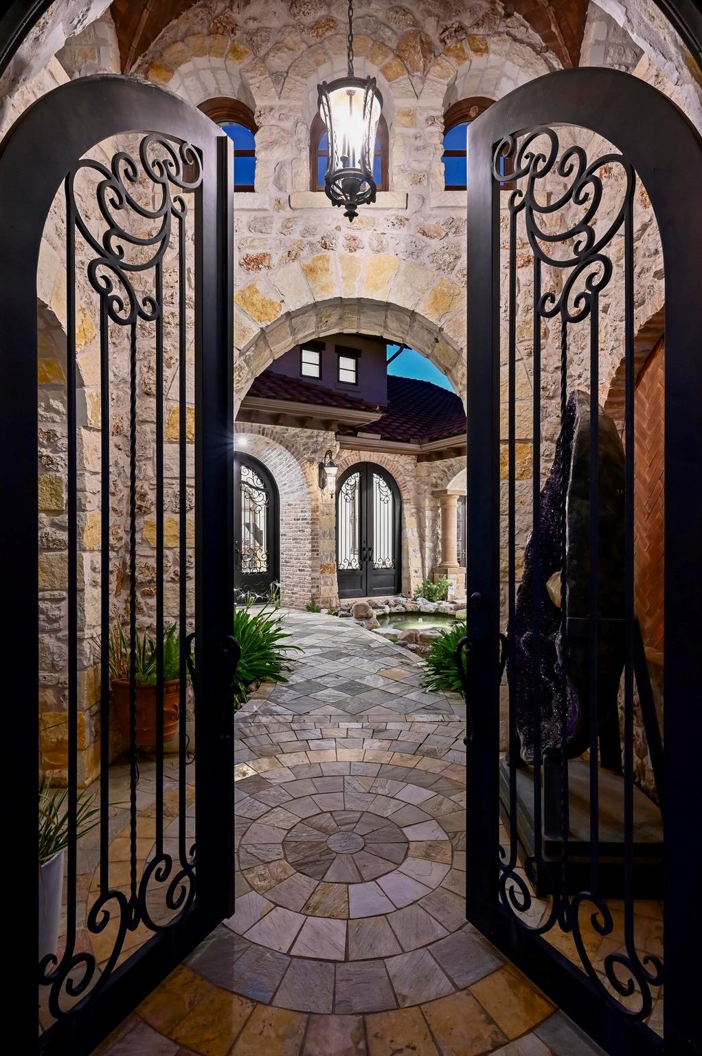 Image 14 of 39 For 13322 Shore Vista Dr