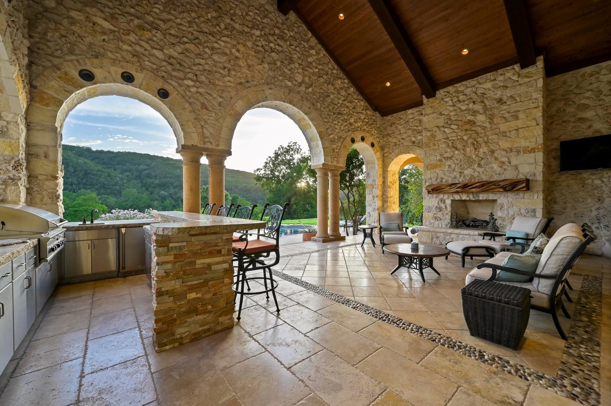 Image 16 of 39 For 13322 Shore Vista Dr