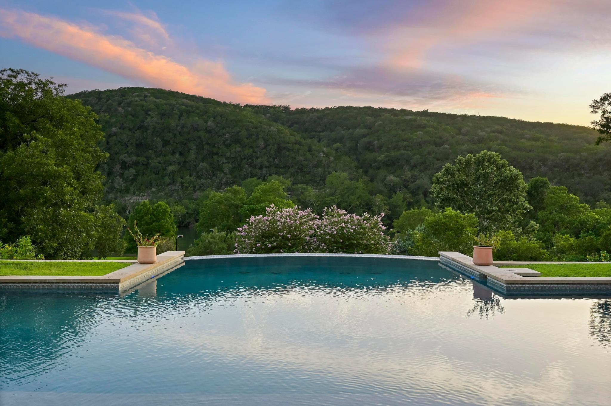 Image 19 of 39 For 13322 Shore Vista Dr