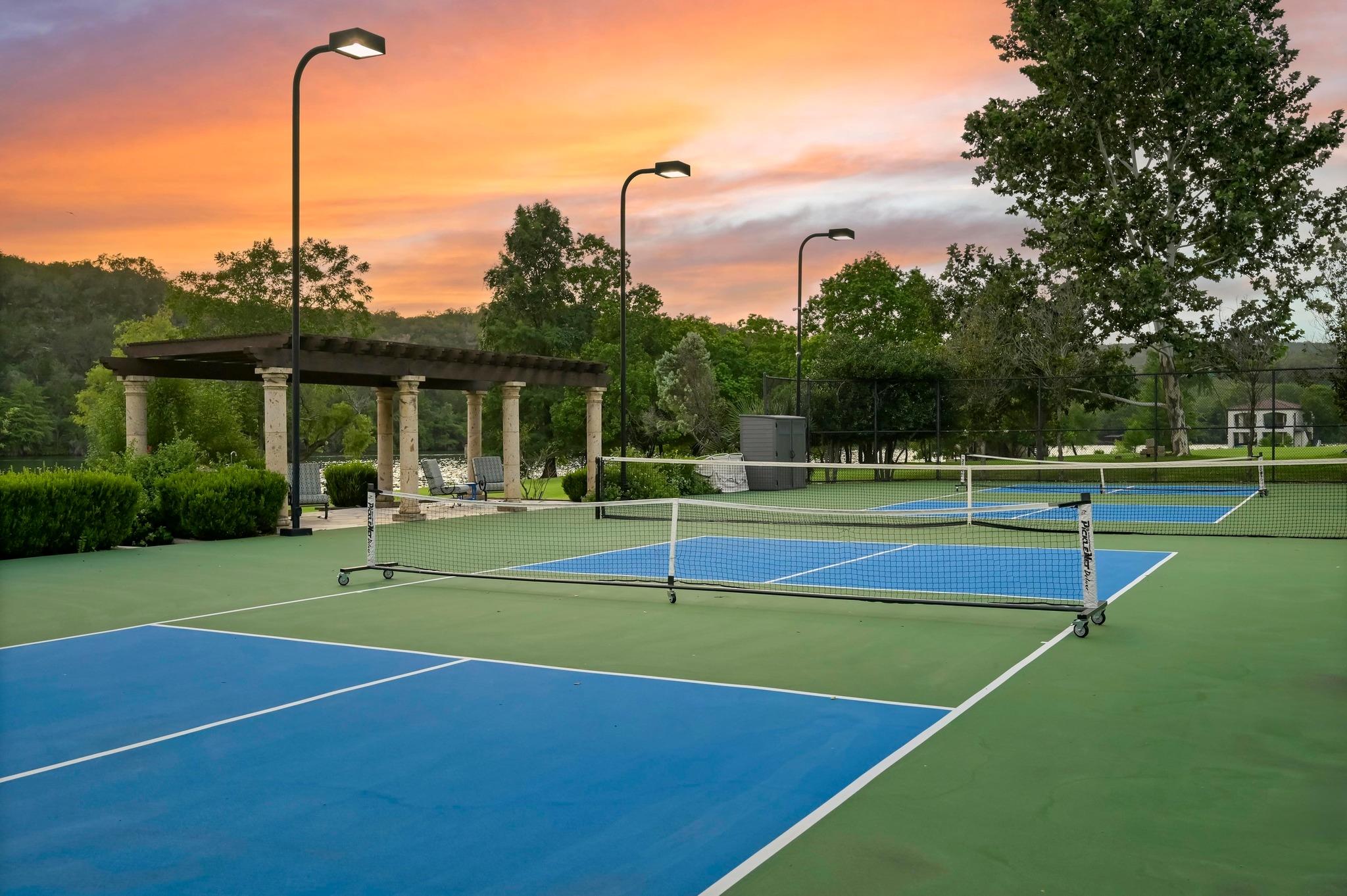 Image 27 of 39 For 13322 Shore Vista Dr