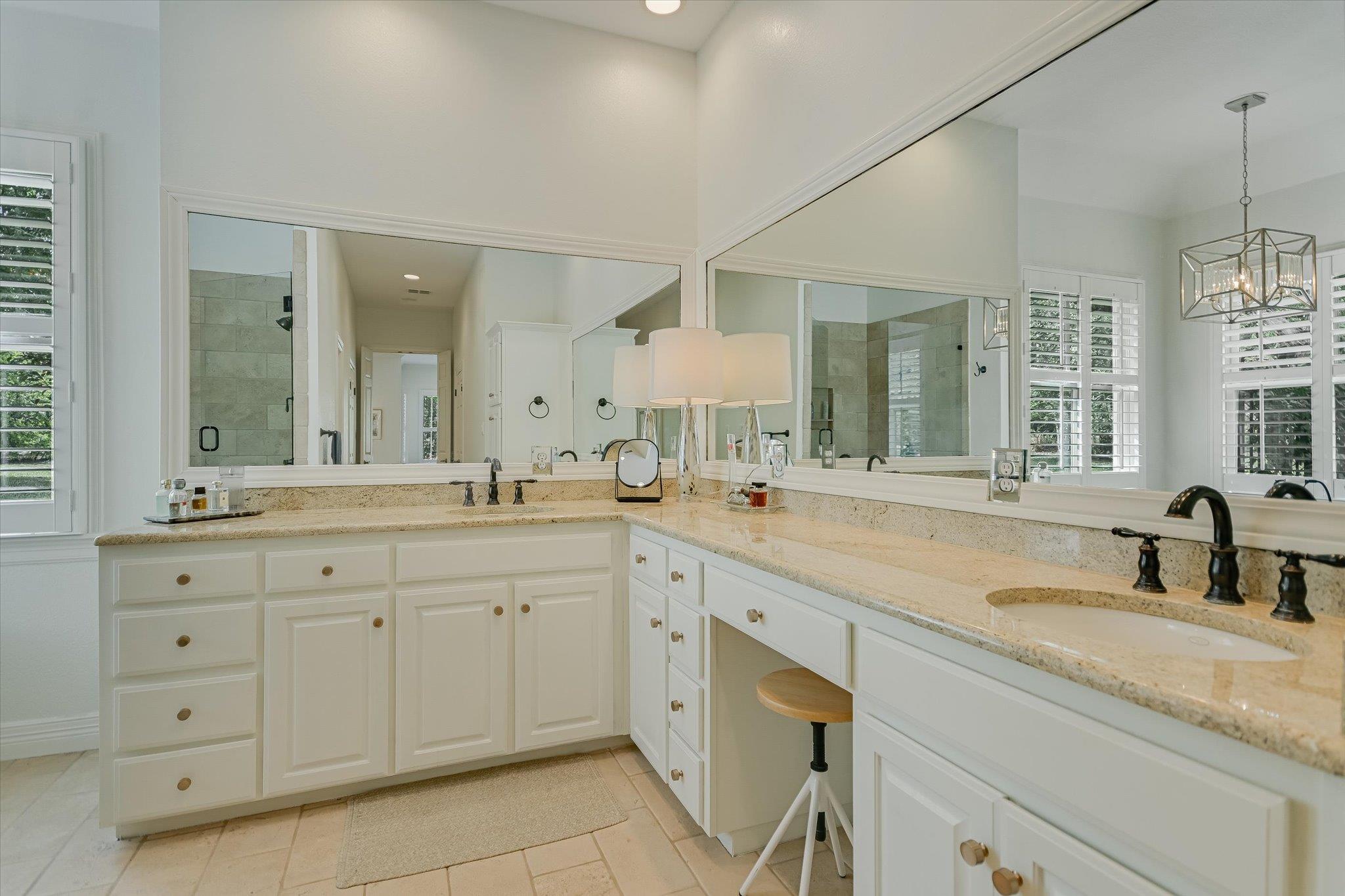 Image 17 of 31 For 2901 Maravillas Loop