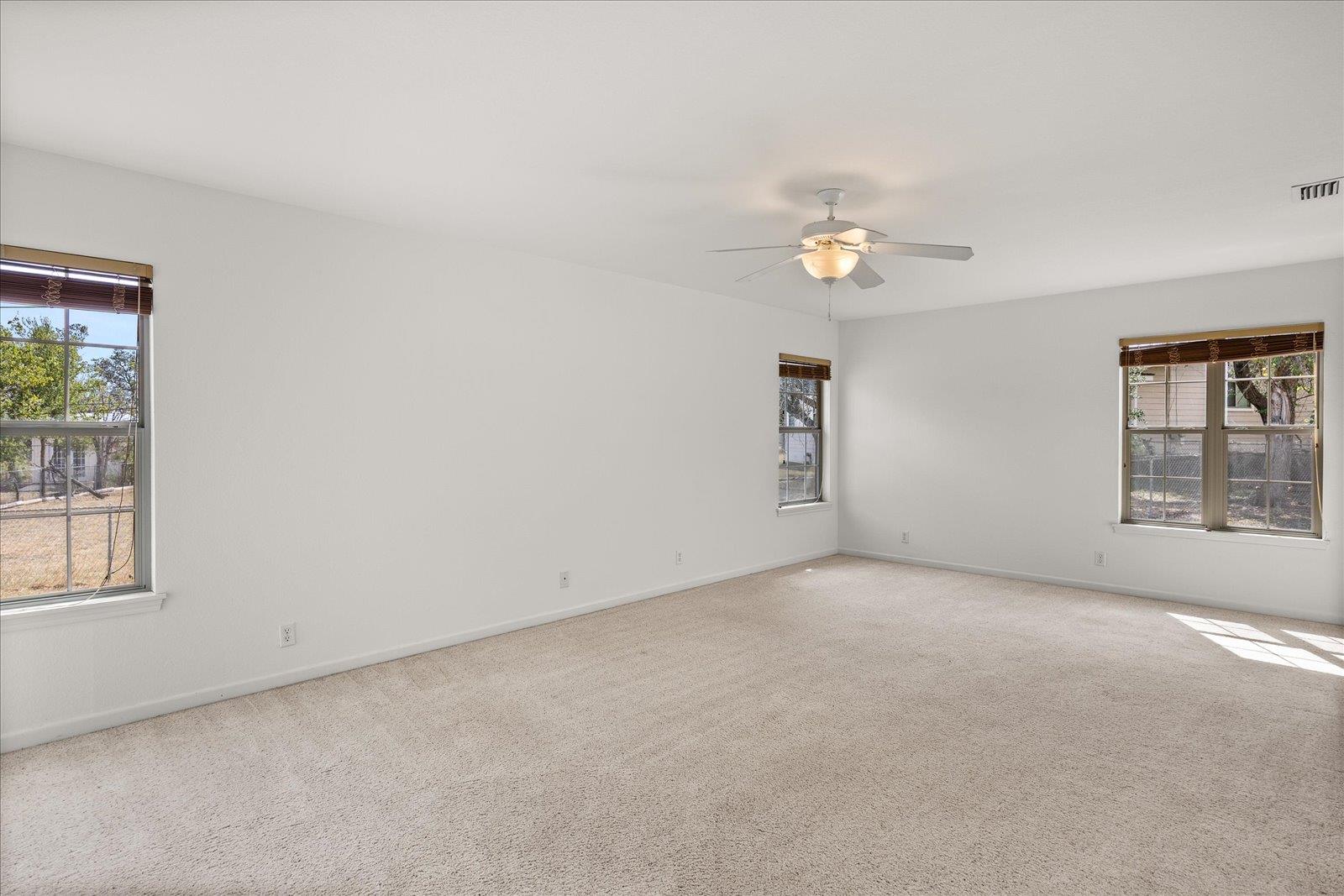 Image 17 of 38 For 711 Creek Rd