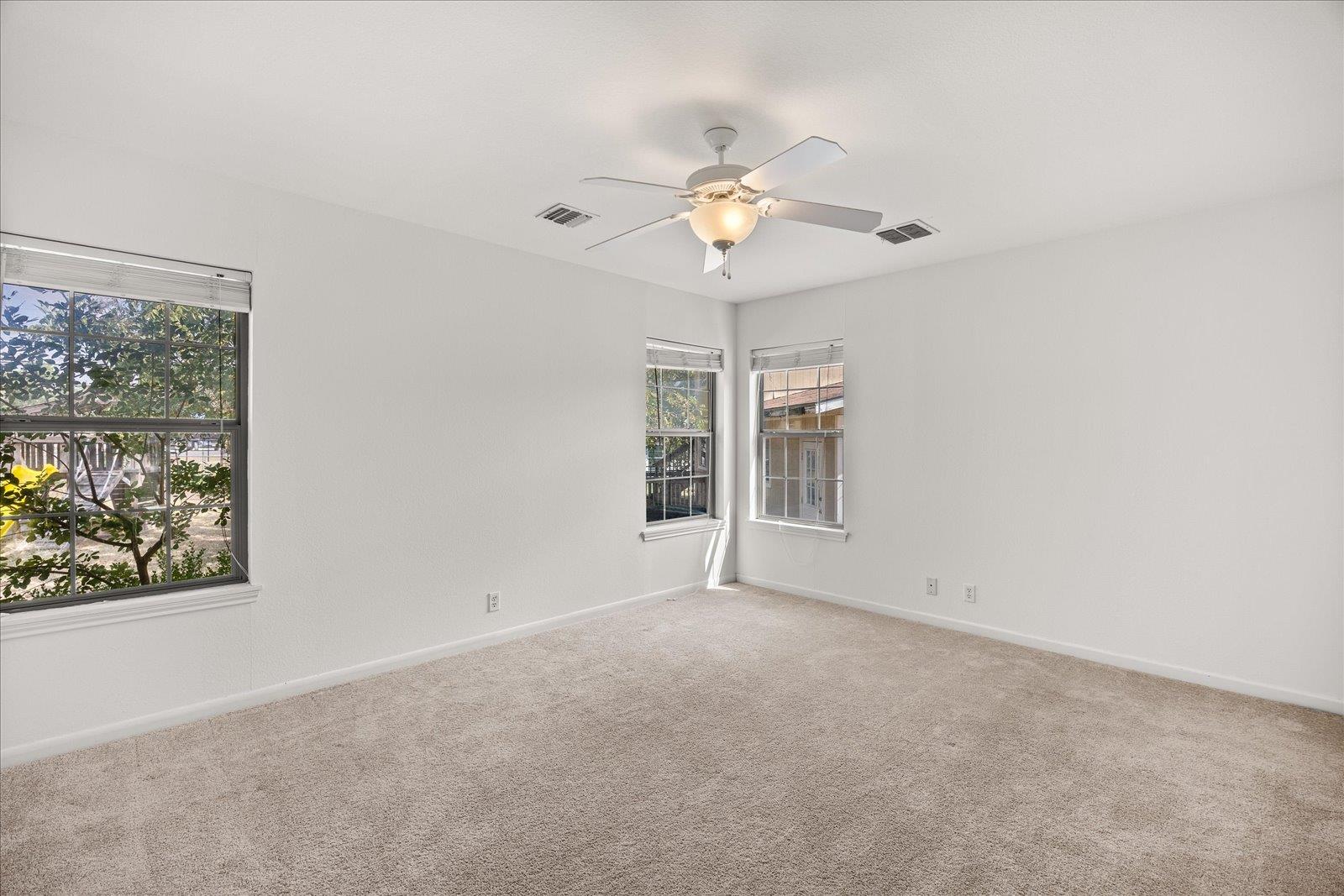 Image 22 of 38 For 711 Creek Rd