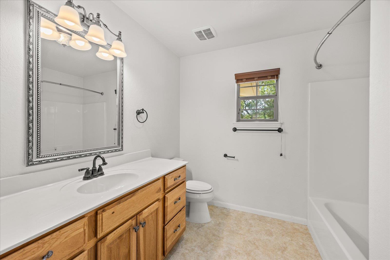 Image 24 of 38 For 711 Creek Rd