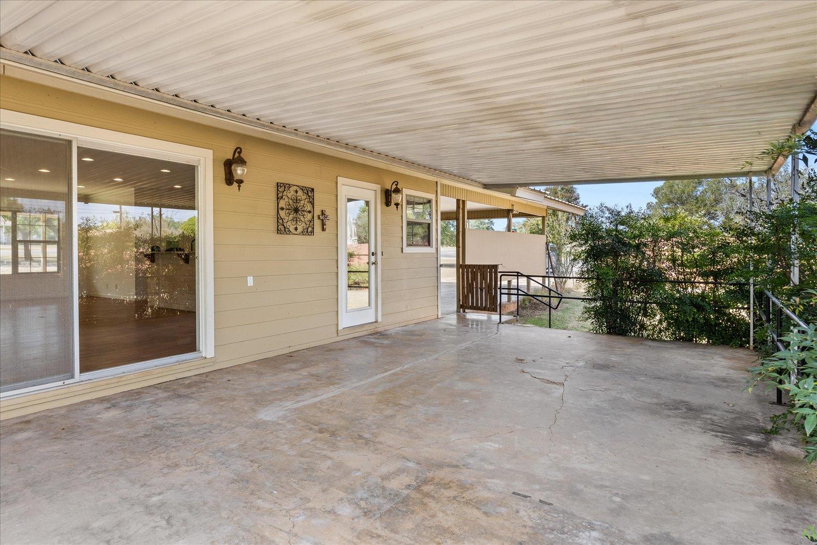 Image 26 of 38 For 711 Creek Rd