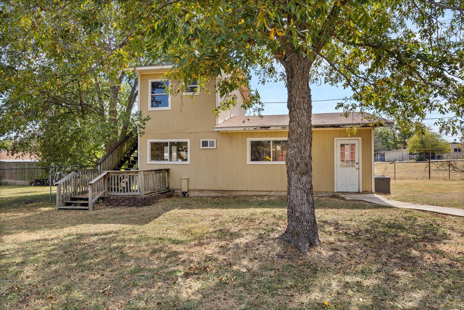 Image 33 of 38 For 711 Creek Rd