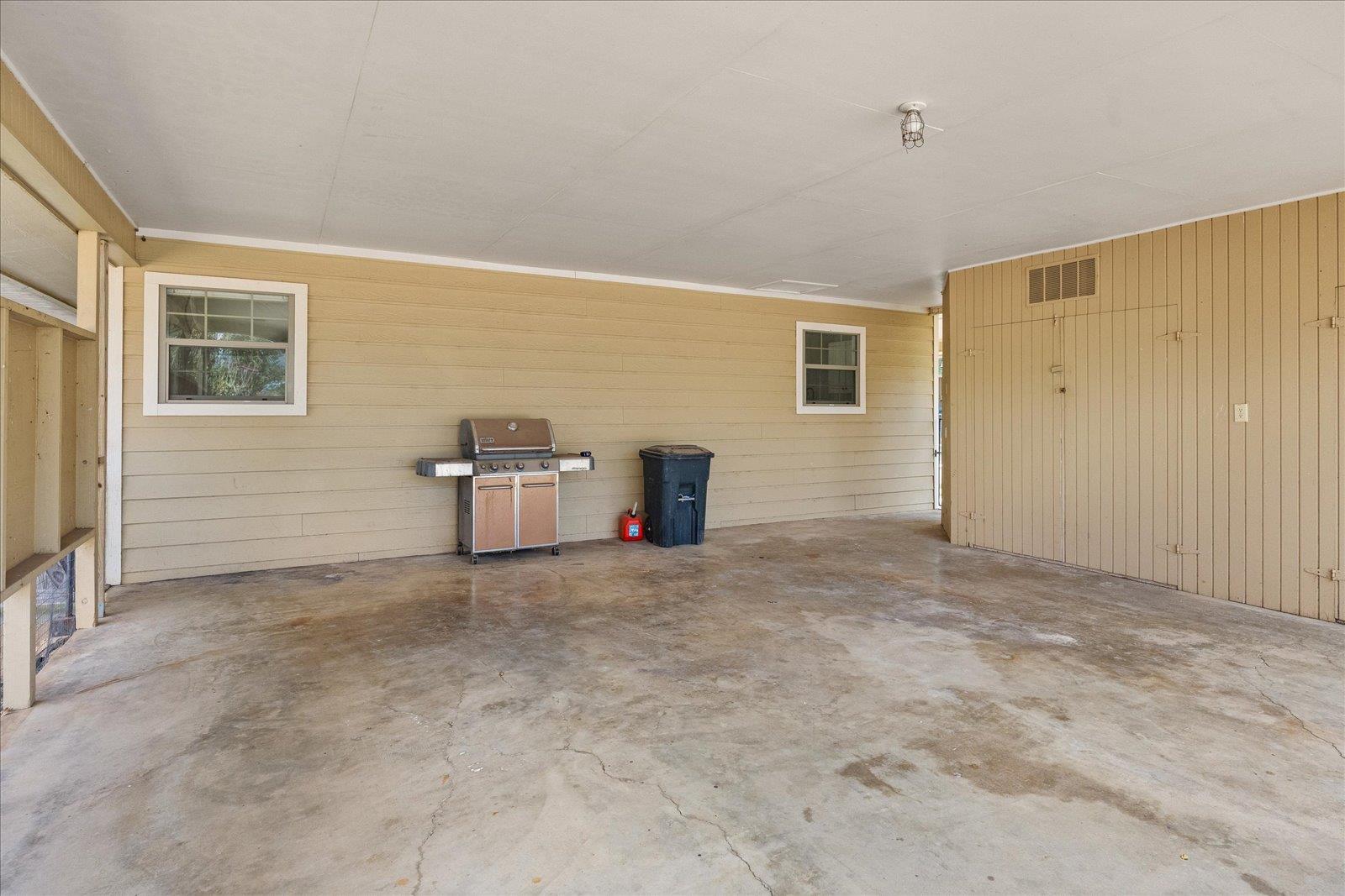 Image 36 of 38 For 711 Creek Rd