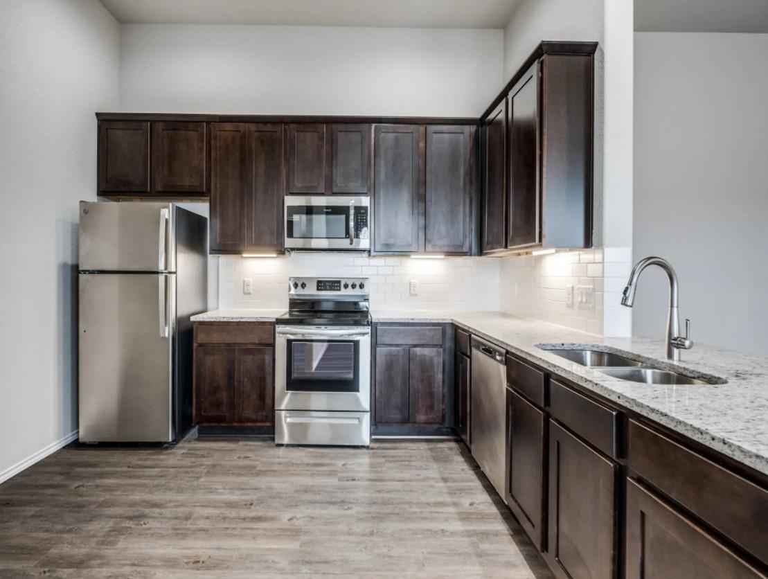 Image 3 of 9 For 626 Heather Way