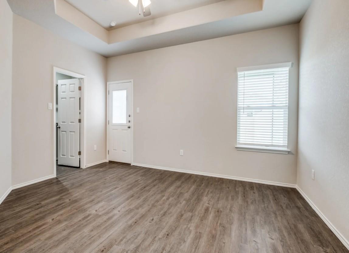 Image 4 of 9 For 626 Heather Way