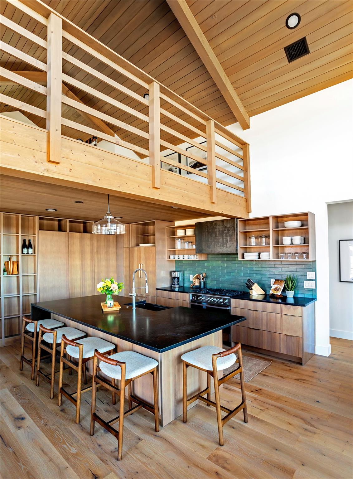 Image 15 of 40 For 9361 Us Highway 290 6