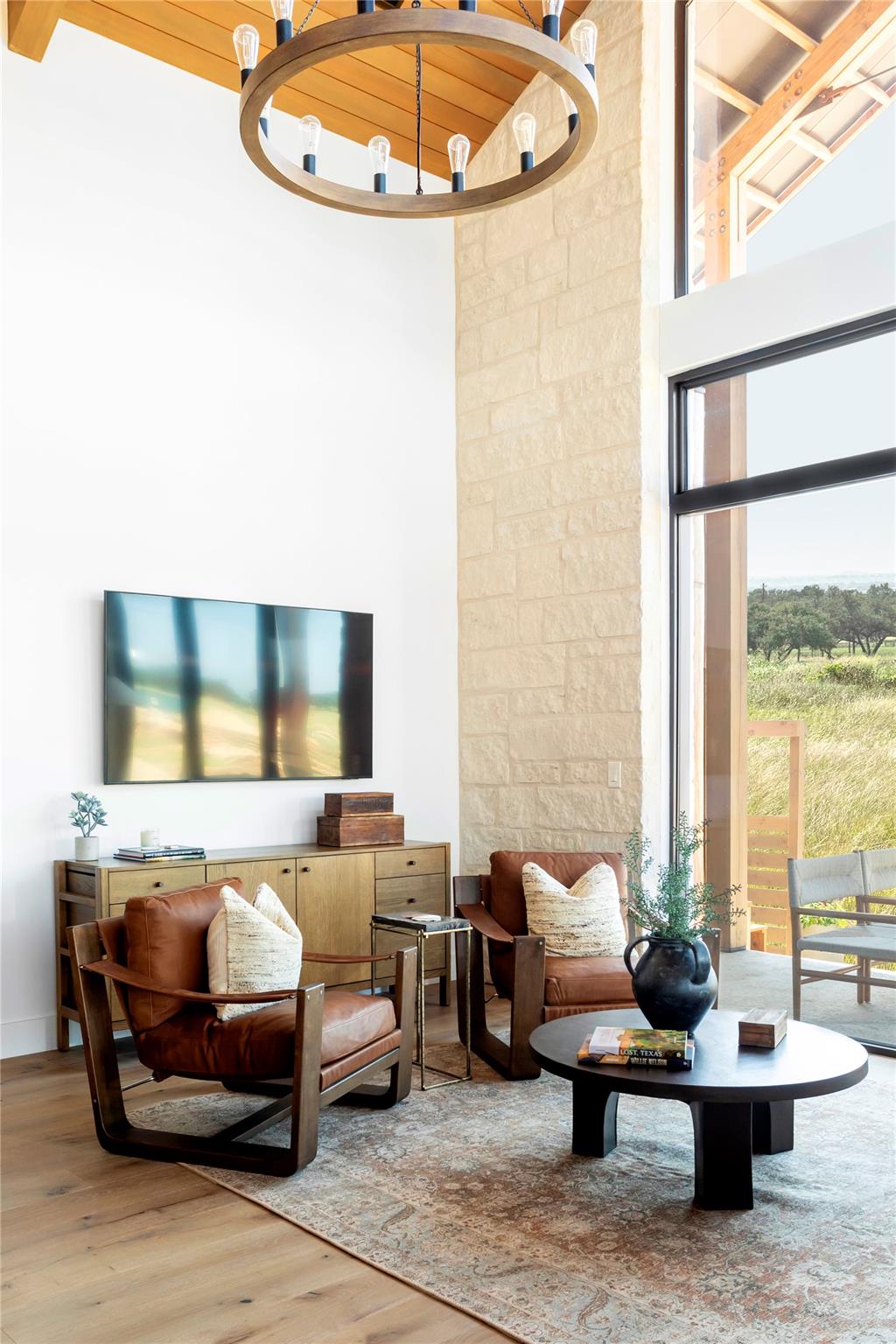 Image 24 of 40 For 9361 Us Highway 290 6