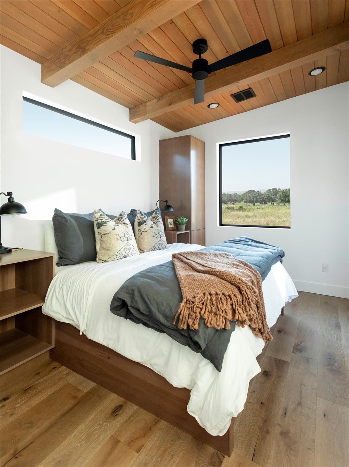 Image 27 of 40 For 9361 Us Highway 290 6