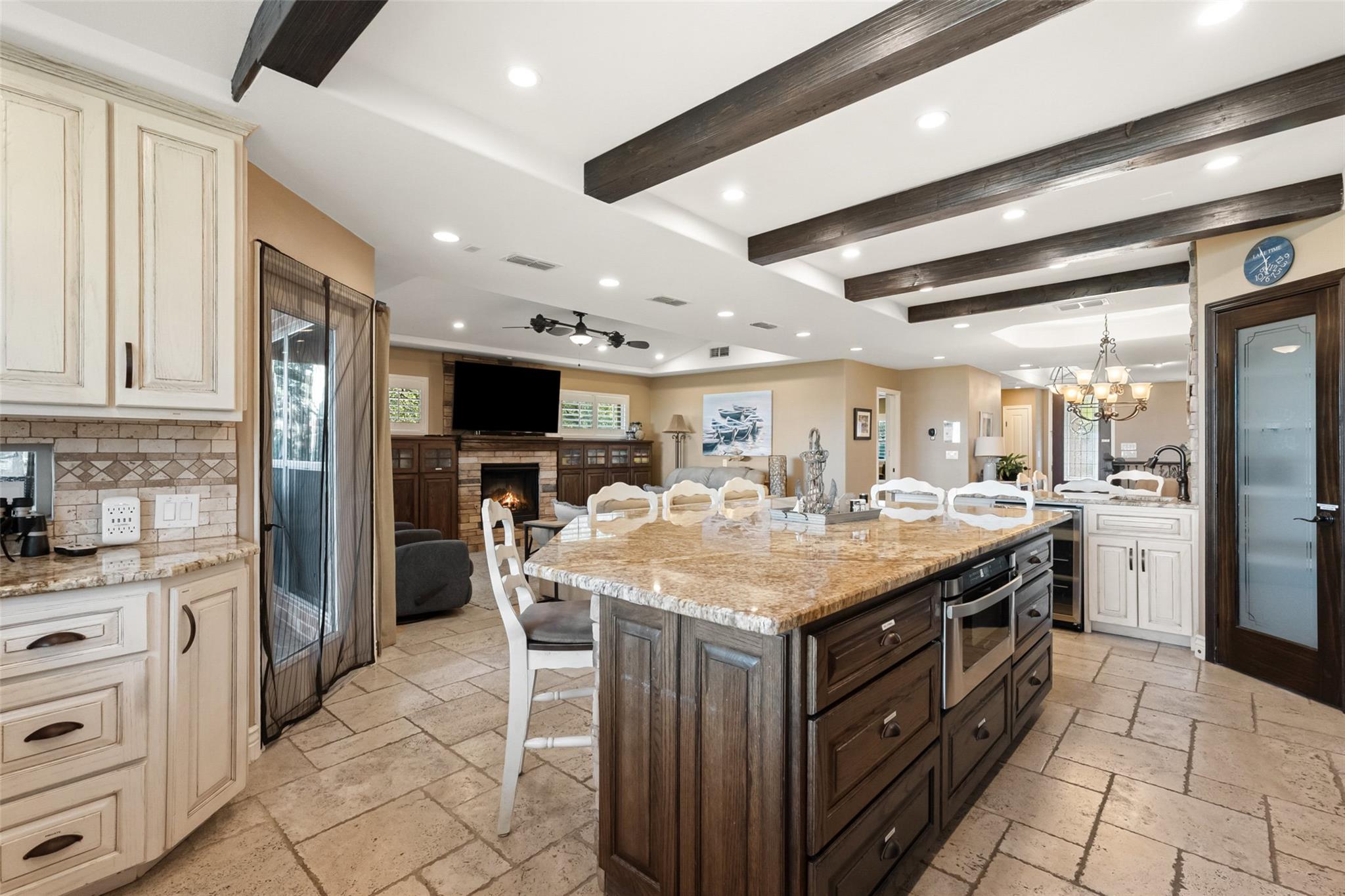 Image 14 of 40 For 259 Oak Hideaway Dr