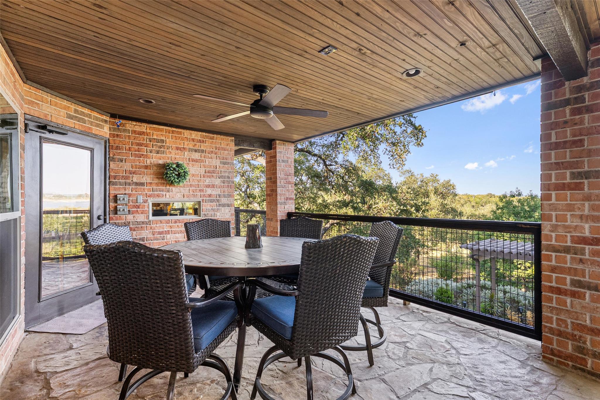 Image 15 of 40 For 259 Oak Hideaway Dr