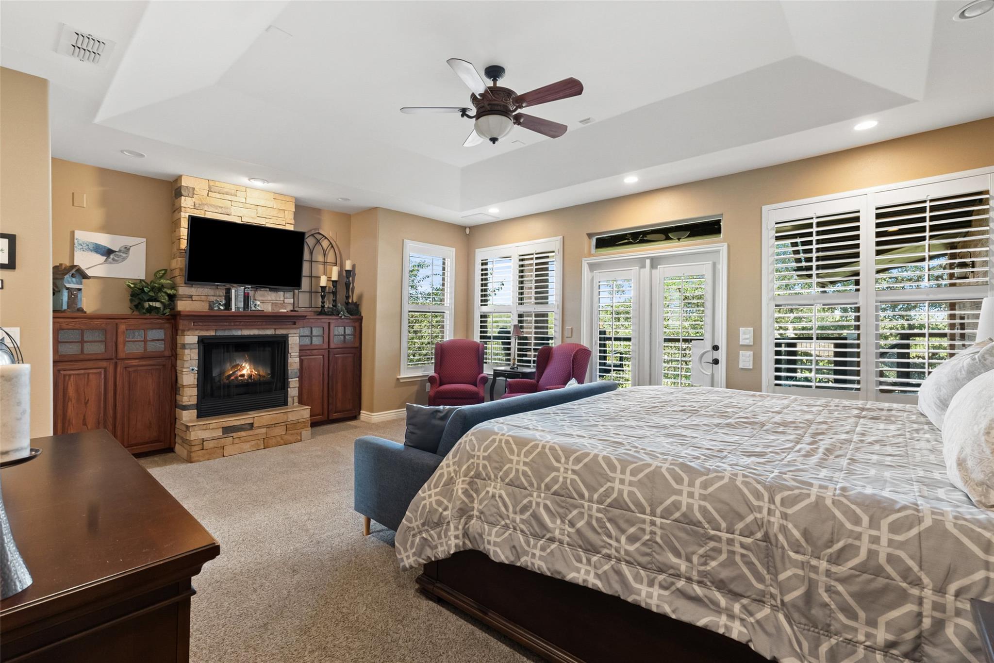 Image 18 of 40 For 259 Oak Hideaway Dr