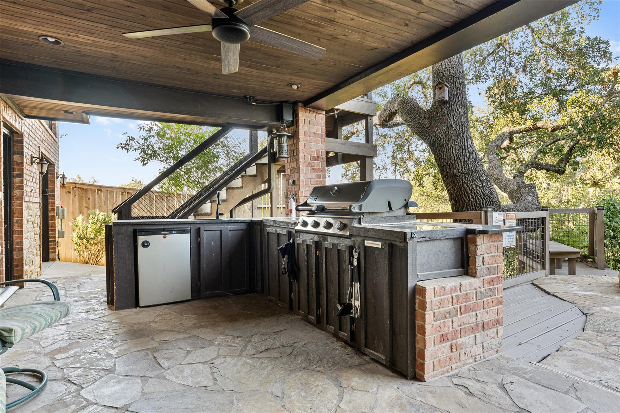 Image 36 of 40 For 259 Oak Hideaway Dr