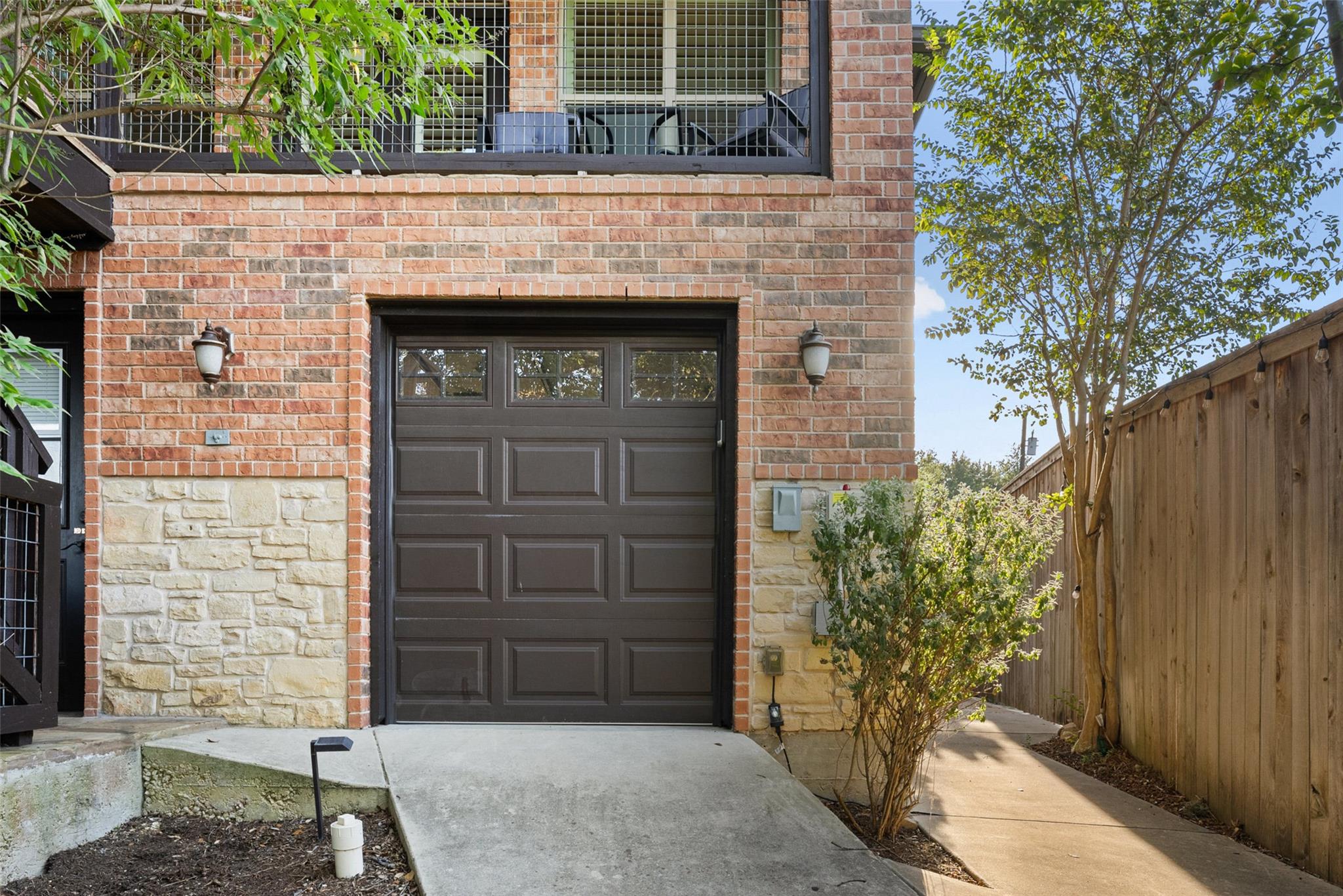 Image 37 of 40 For 259 Oak Hideaway Dr