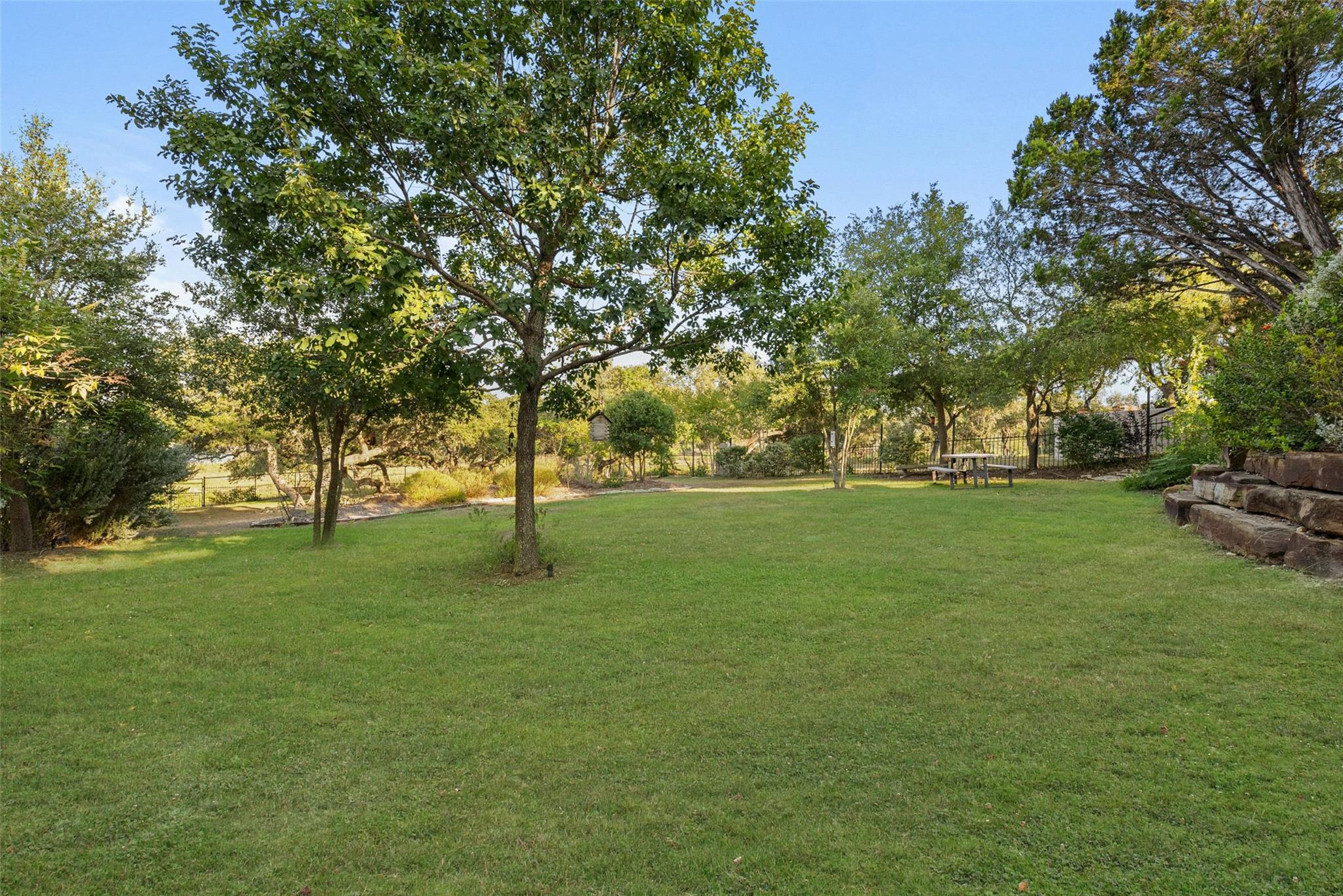 Image 38 of 40 For 259 Oak Hideaway Dr