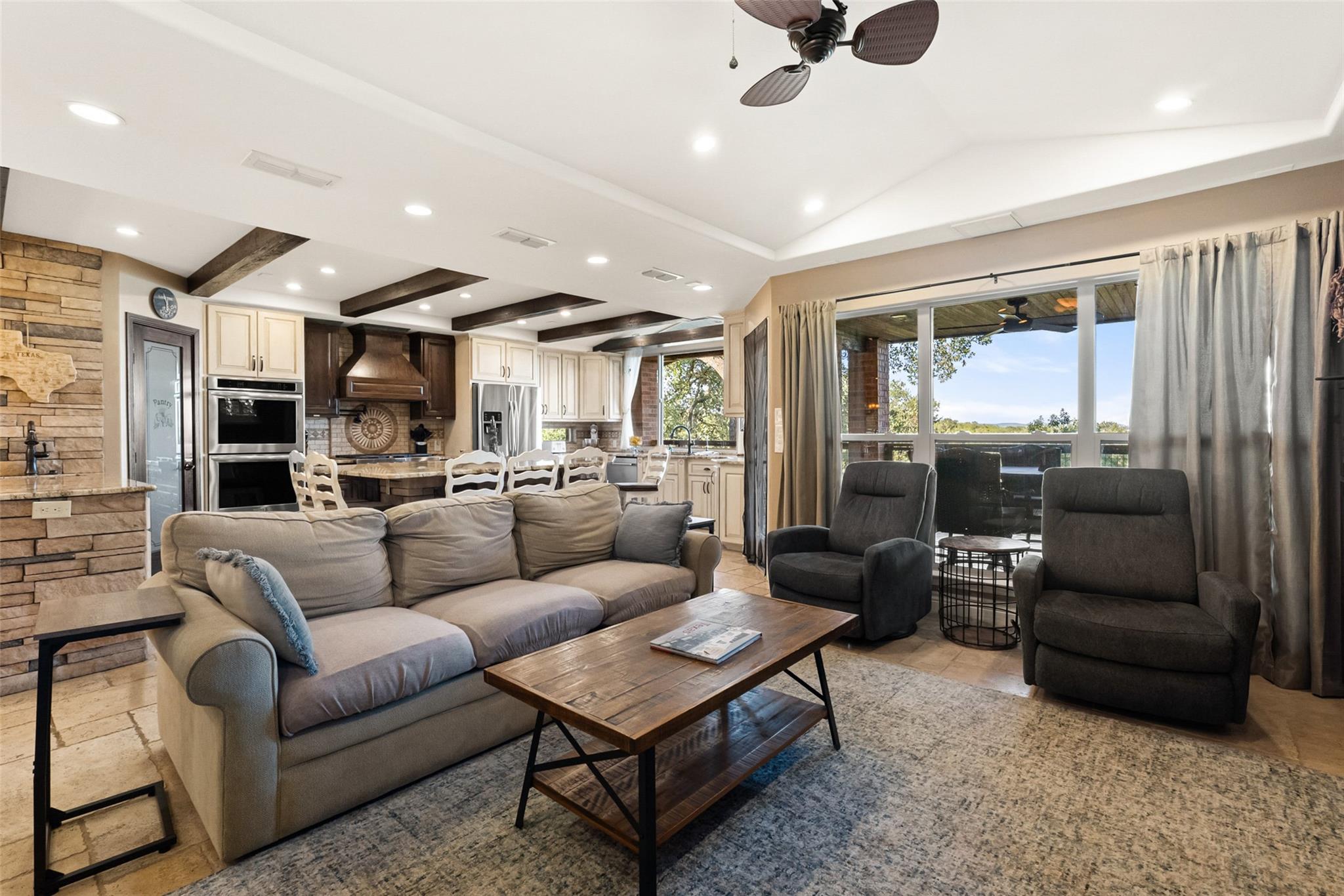 Image 9 of 40 For 259 Oak Hideaway Dr