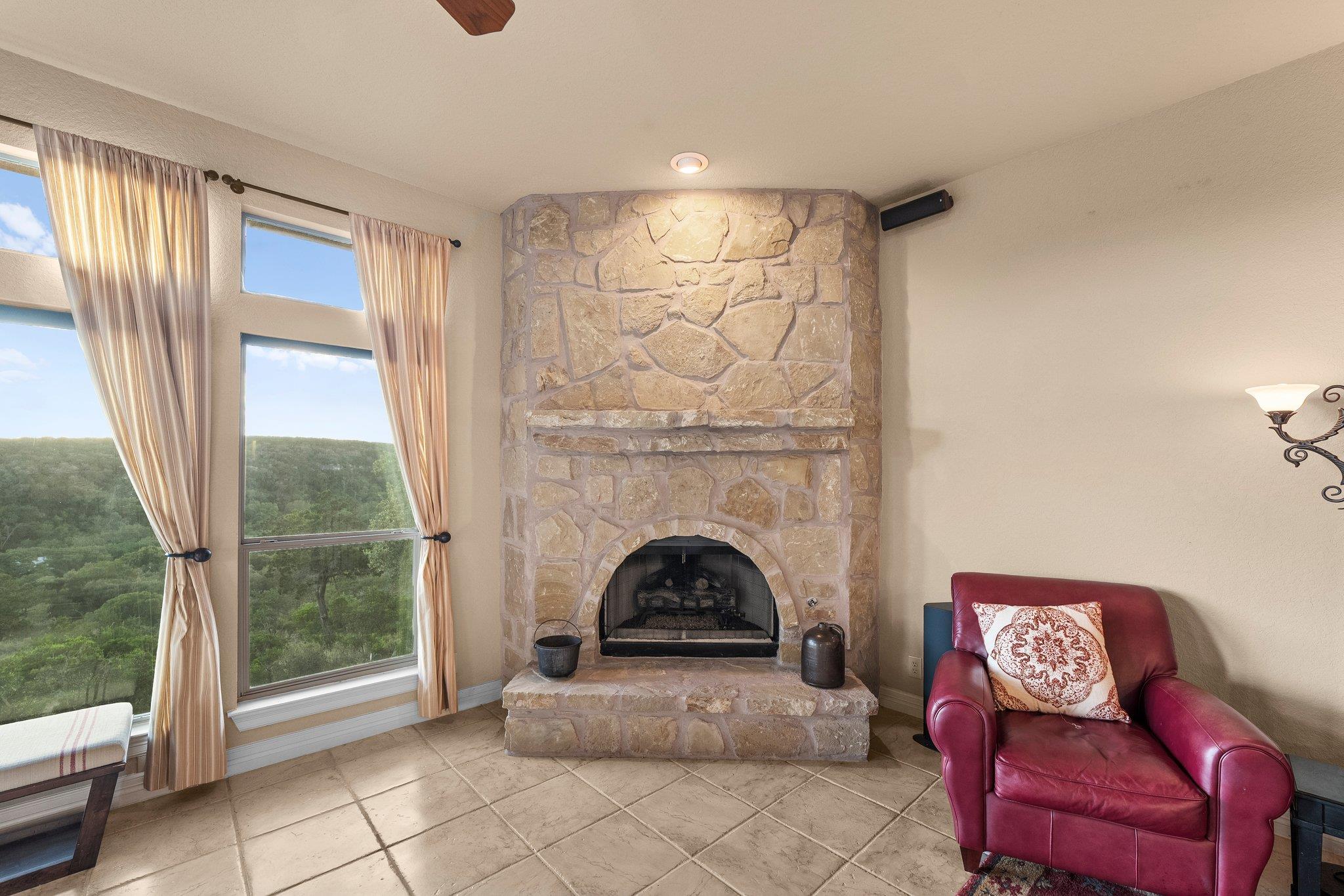 Image 32 of 40 For 5310 River Oaks Dr