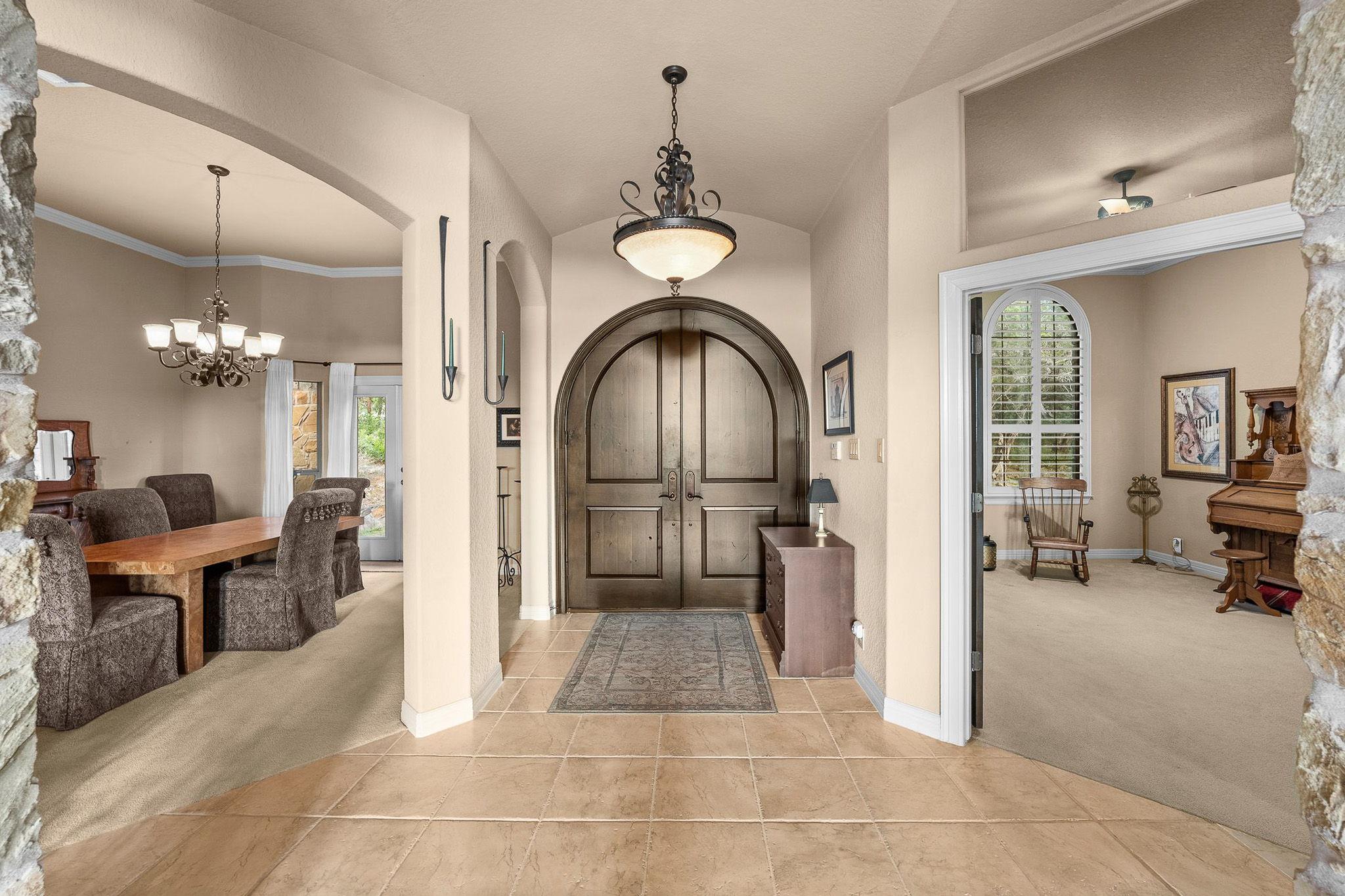 Image 5 of 40 For 5310 River Oaks Dr