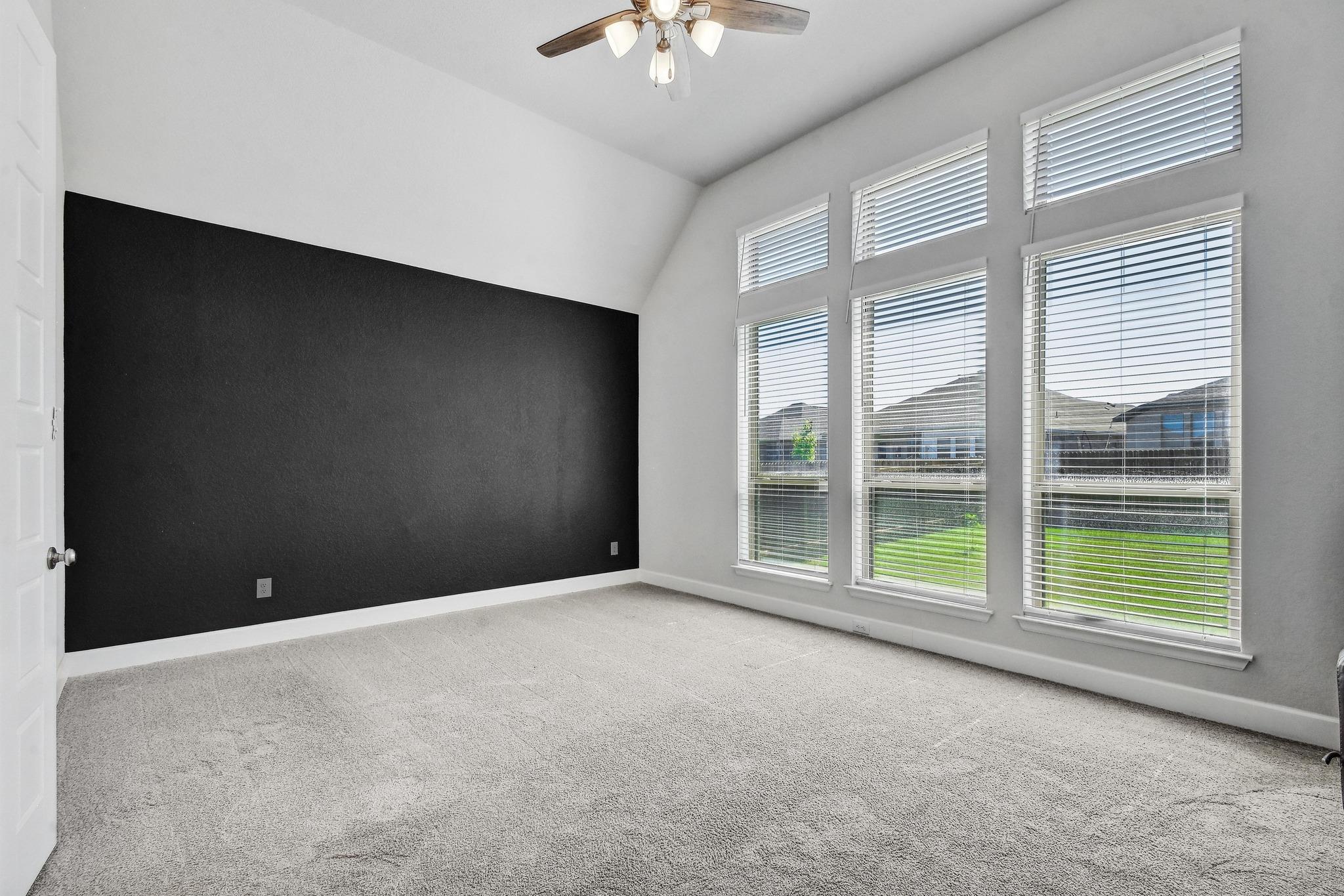 Image 18 of 39 For 3213 Little Willow