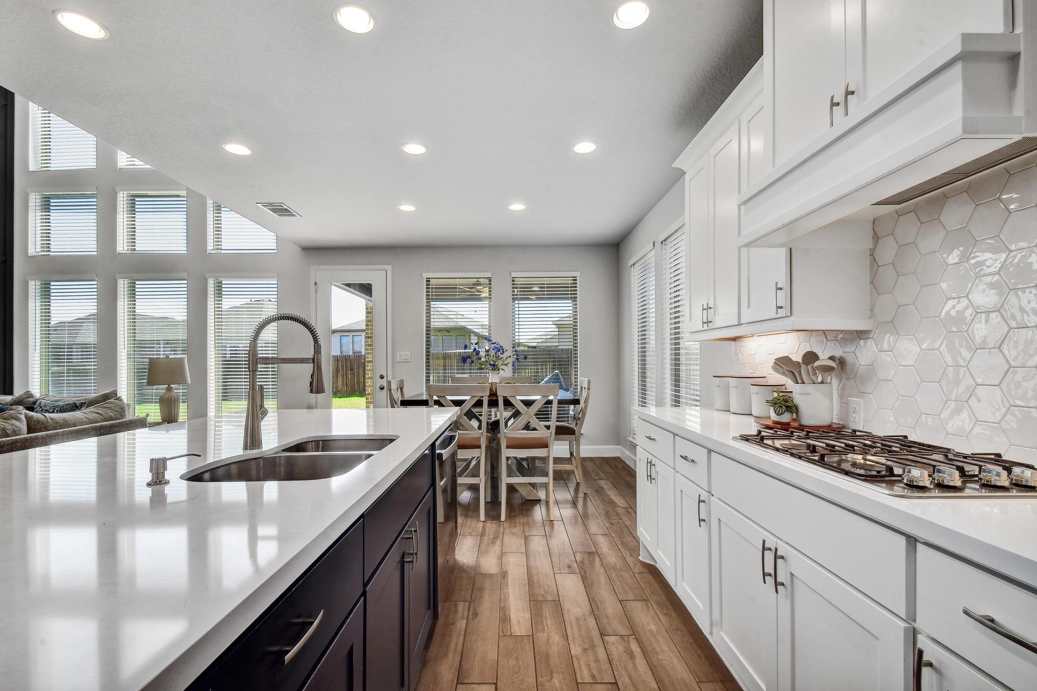 Image 8 of 39 For 3213 Little Willow