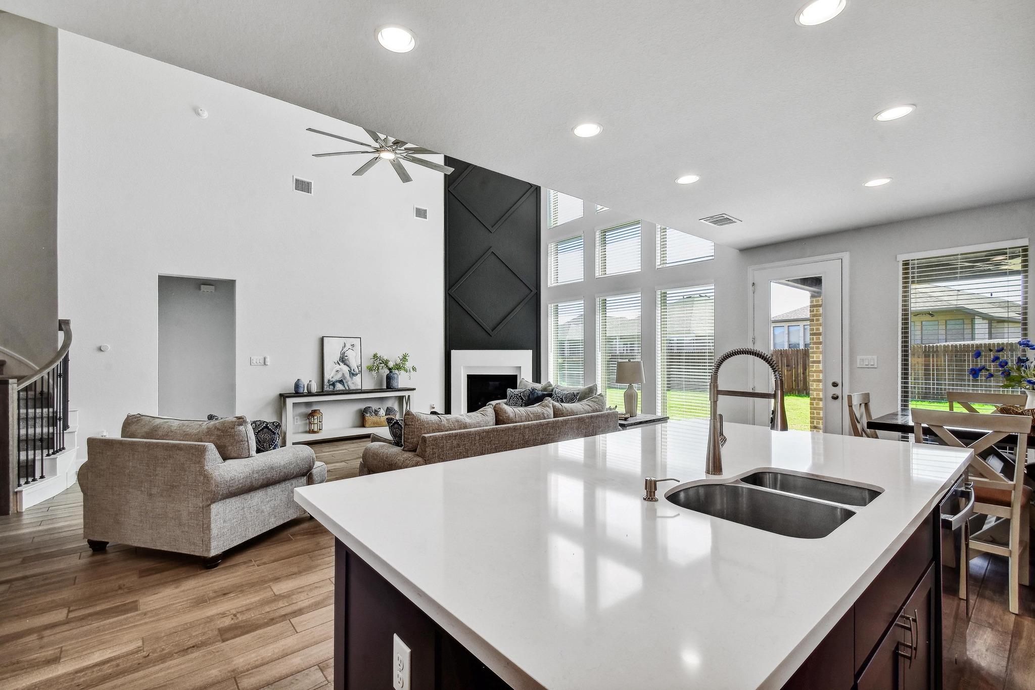 Image 9 of 39 For 3213 Little Willow