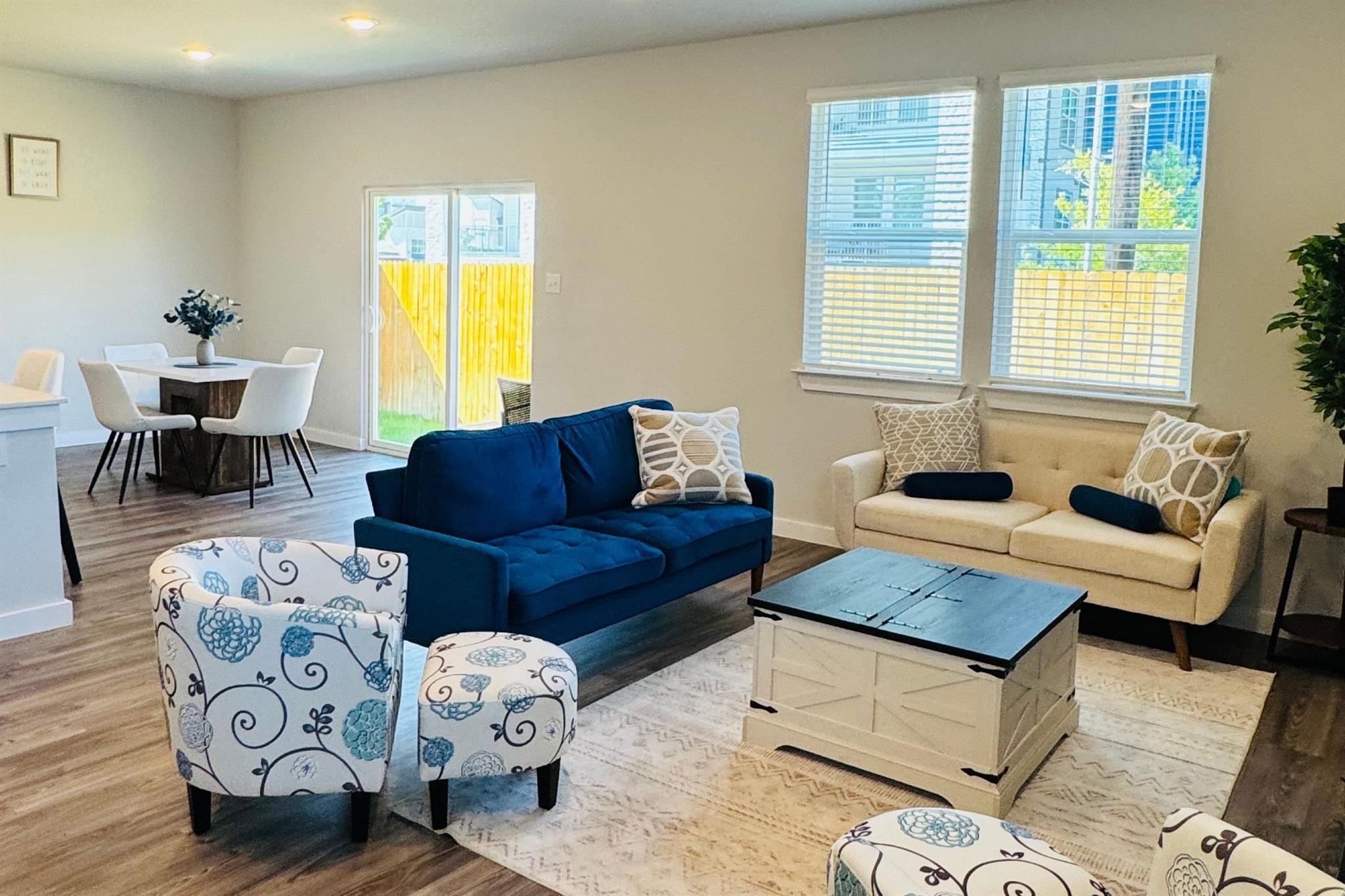 Image 4 of 14 For 5935 W Hausman Road Rd 1