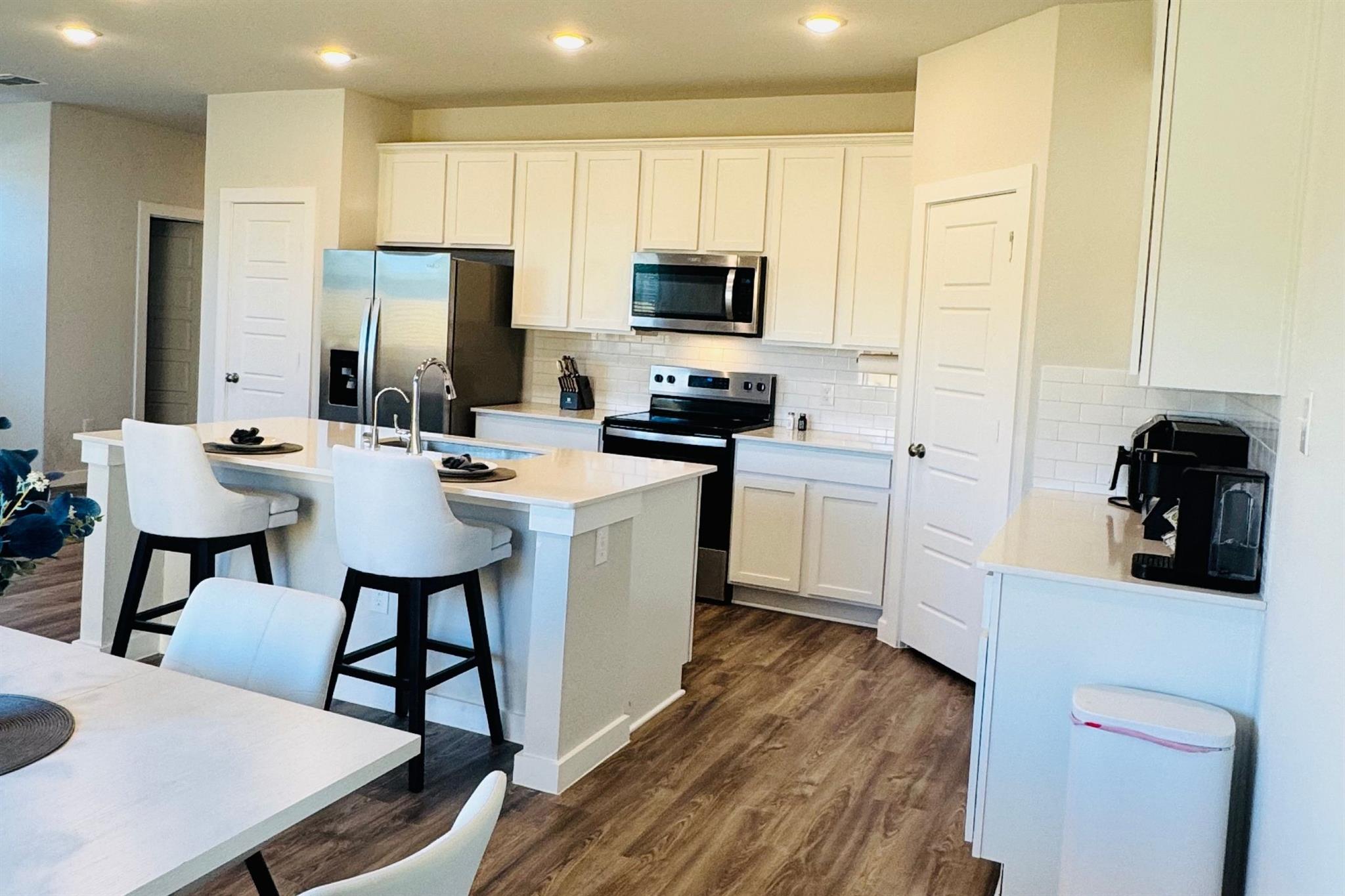 Image 9 of 14 For 5935 W Hausman Road Rd 1